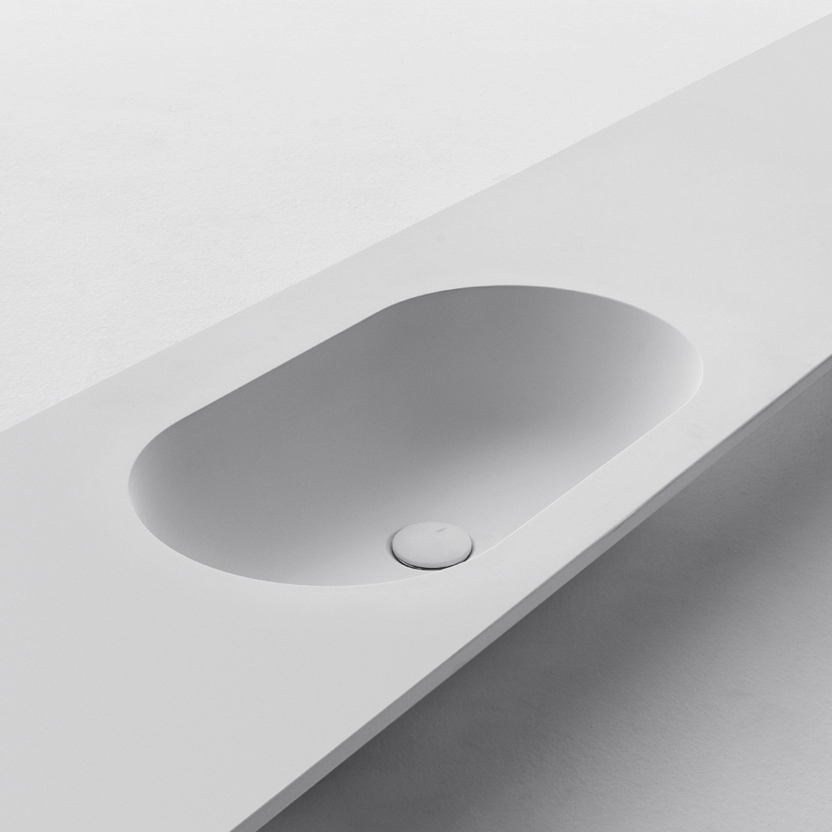 Display product Oval from manufacturer Falper