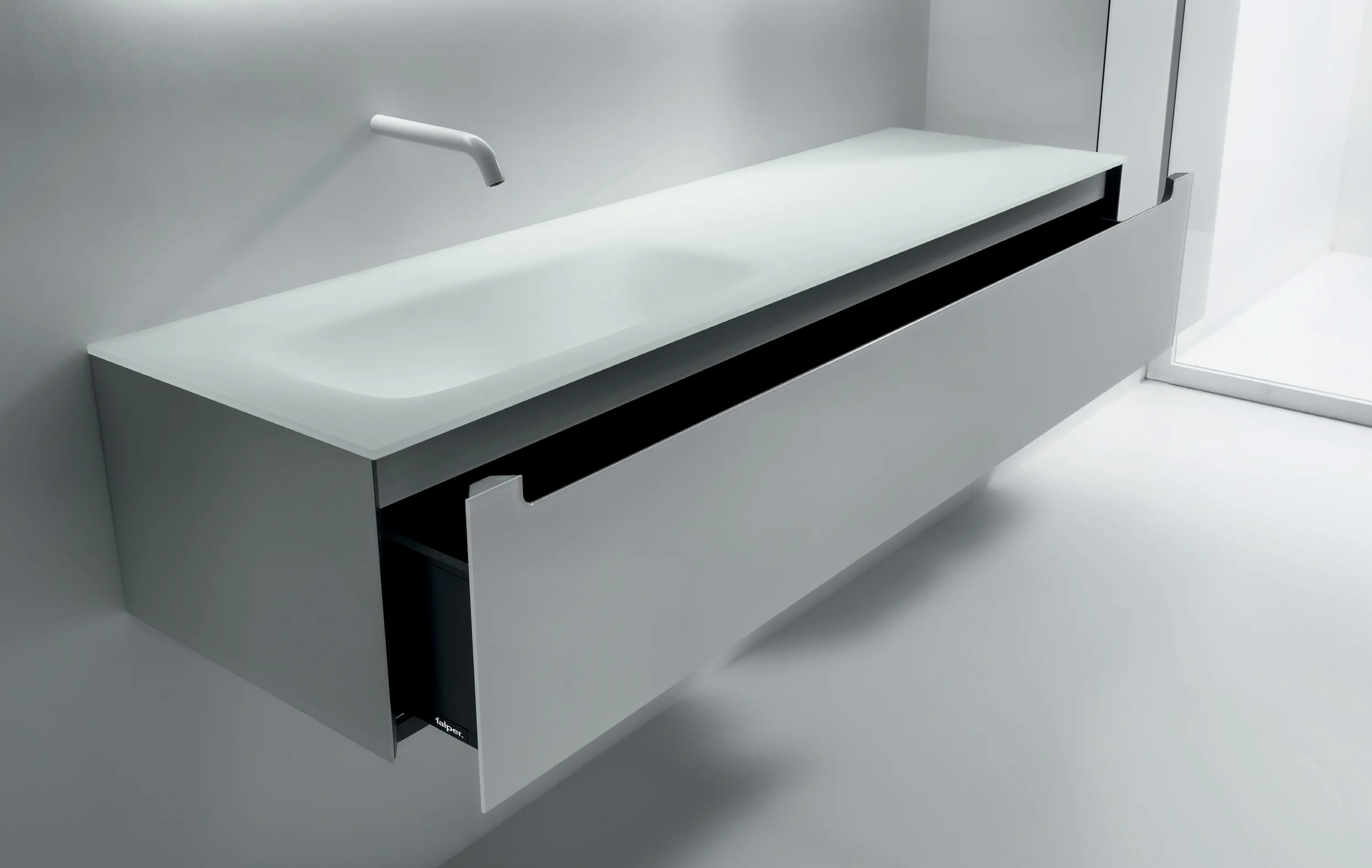 Falper - Edge Glass