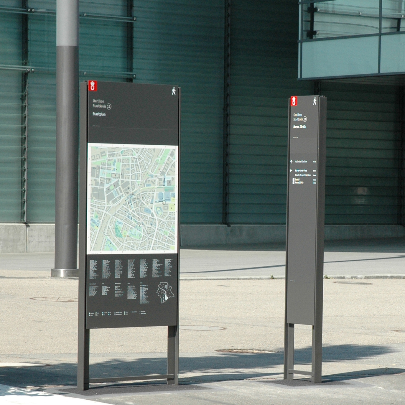 INFO-STANDS FOR PEDESTRIANS | PUBLIC SIGNAGE