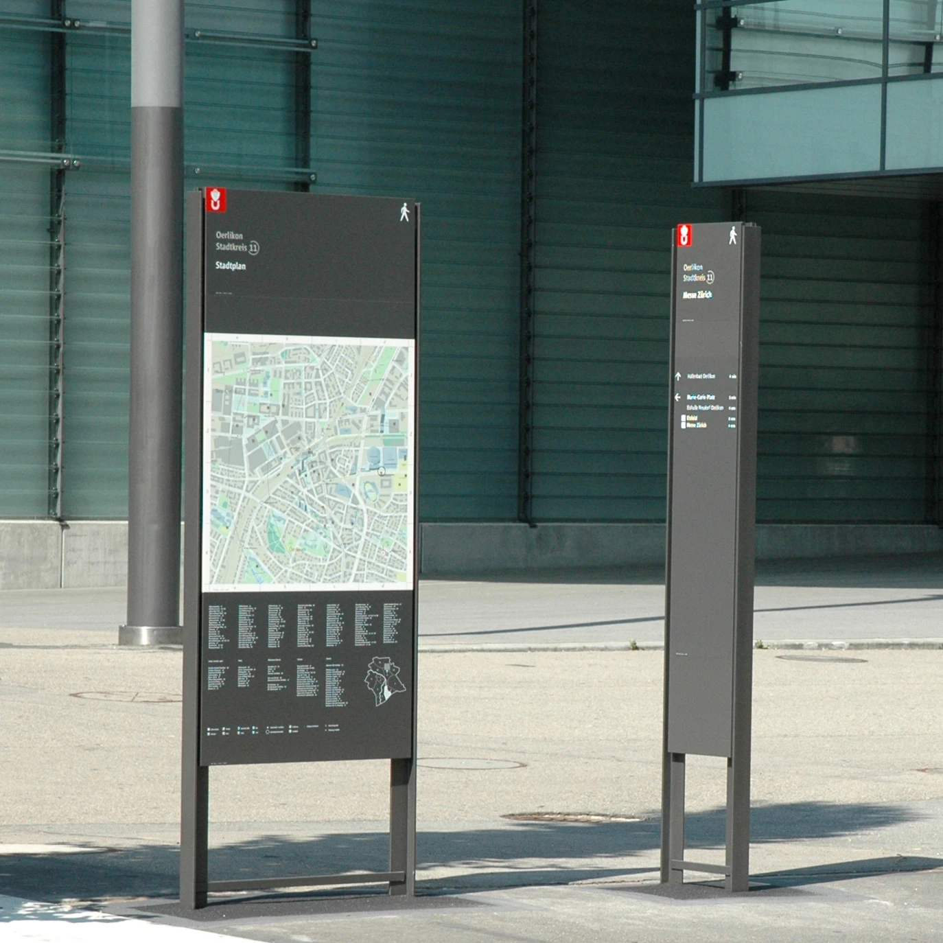 INFO-STANDS FOR PEDESTRIANS | PUBLIC SIGNAGE