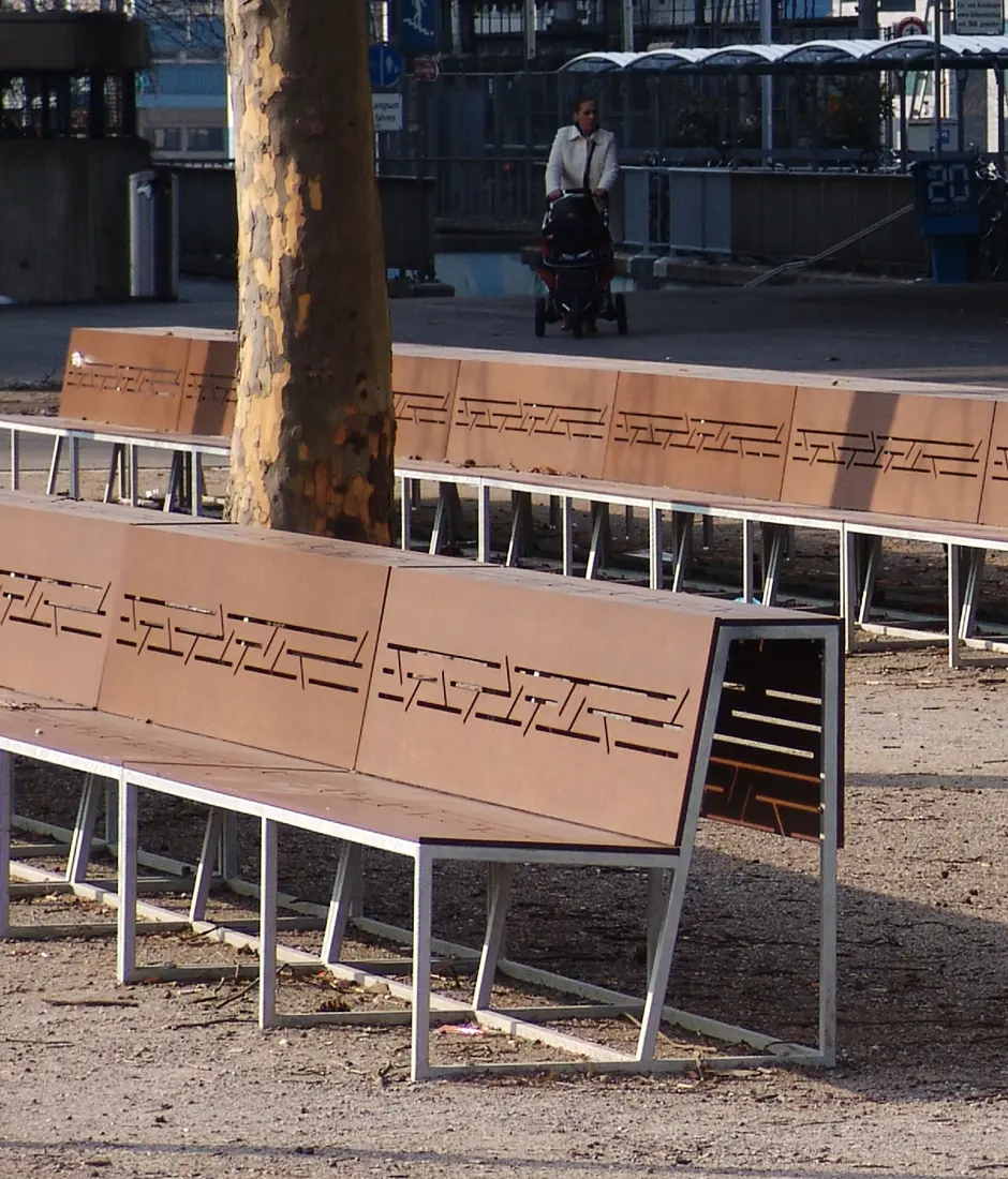 BURRI - Landscape bench with backrest Larch