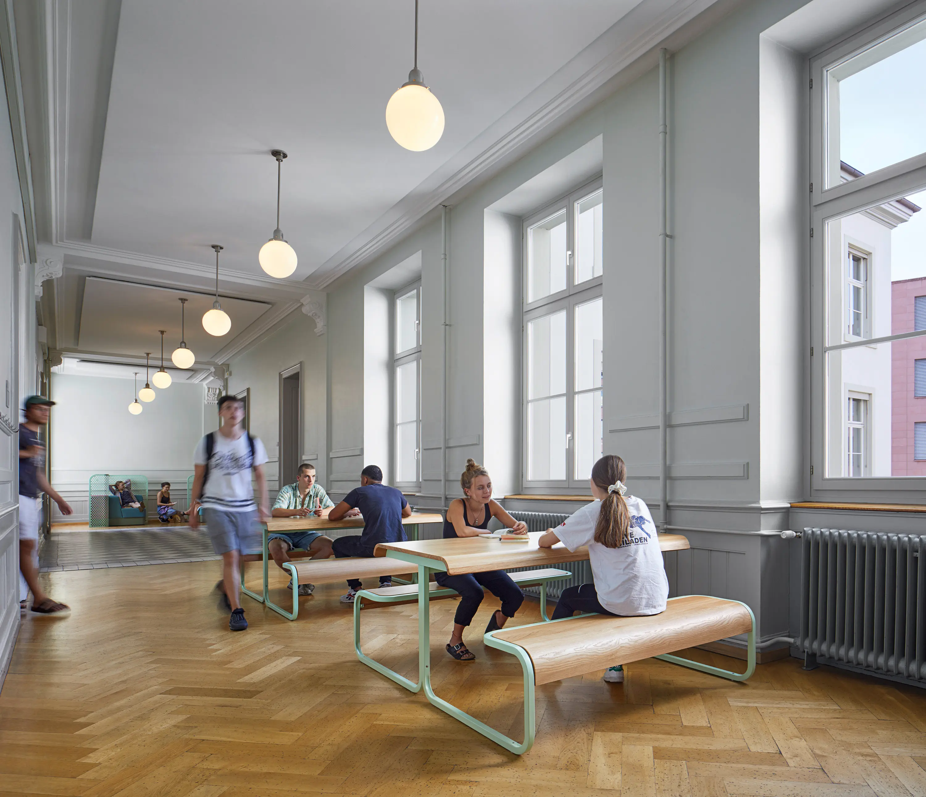 BURRI - é_change bench-table-bench