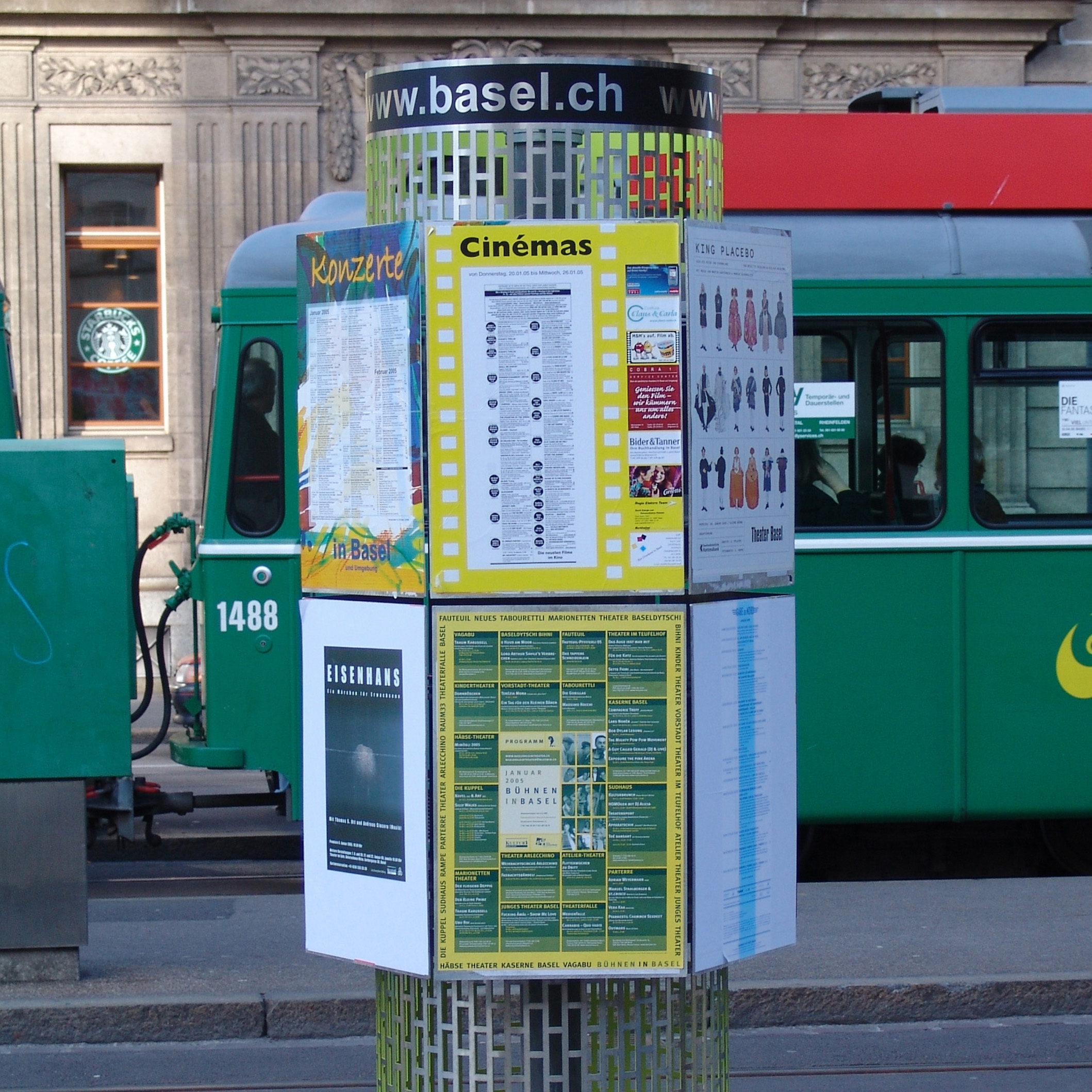 Mostra il prodotto Small Advertising Pillar Basel del produttore BURRI