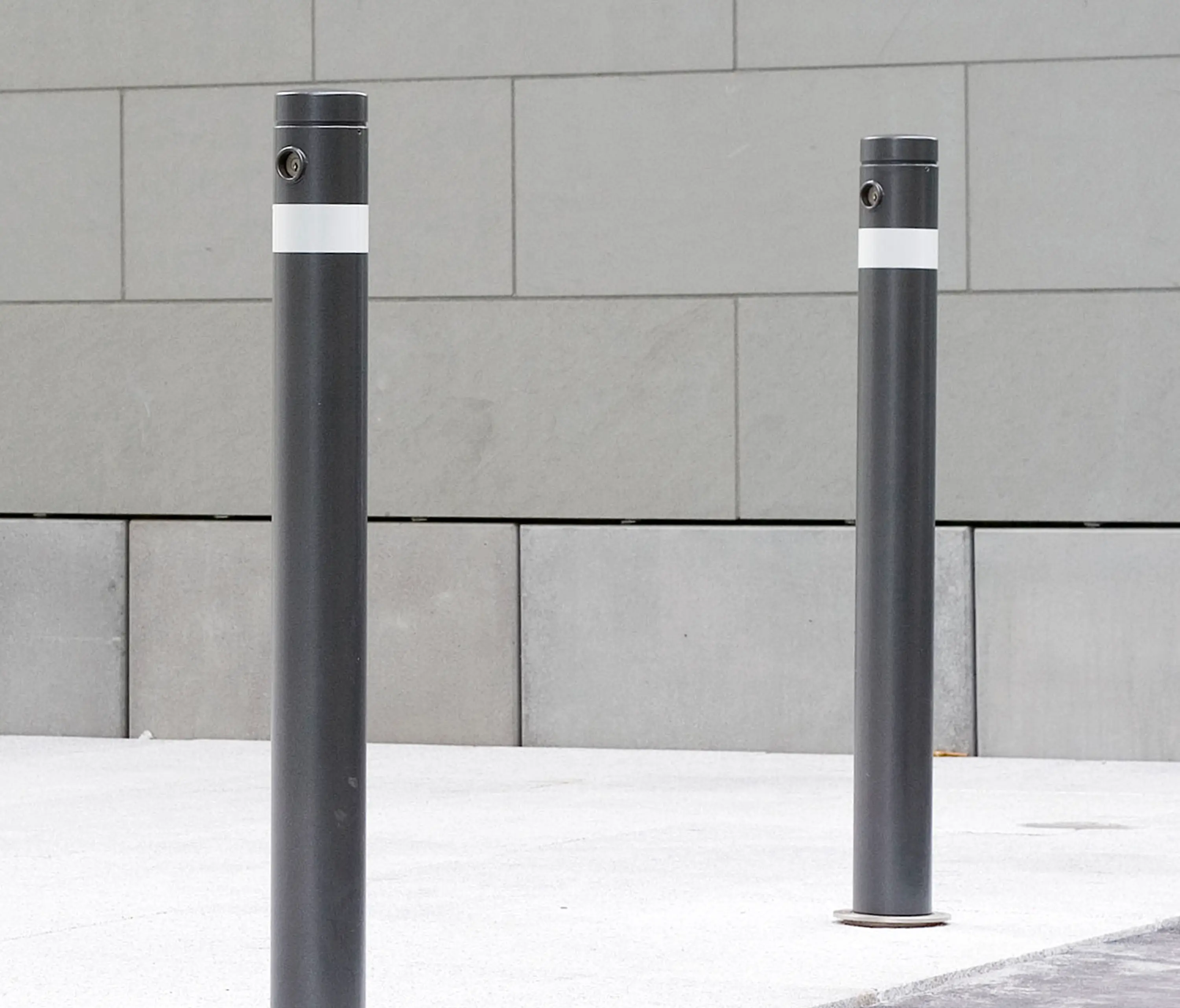BURRI - Public Bollard removable barrier post – Uni & Millenium
