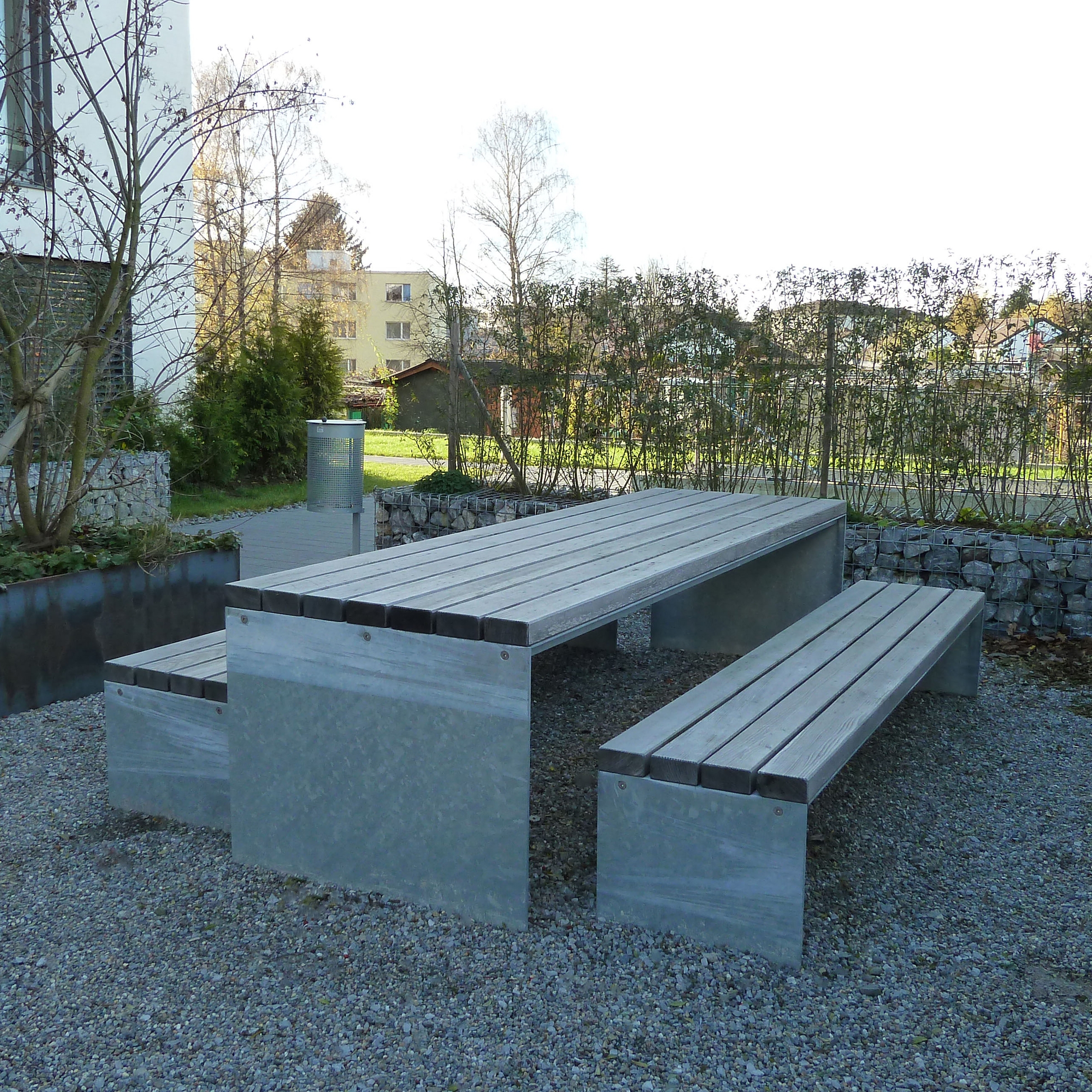 Display product Picknick dining table from manufacturer BURRI