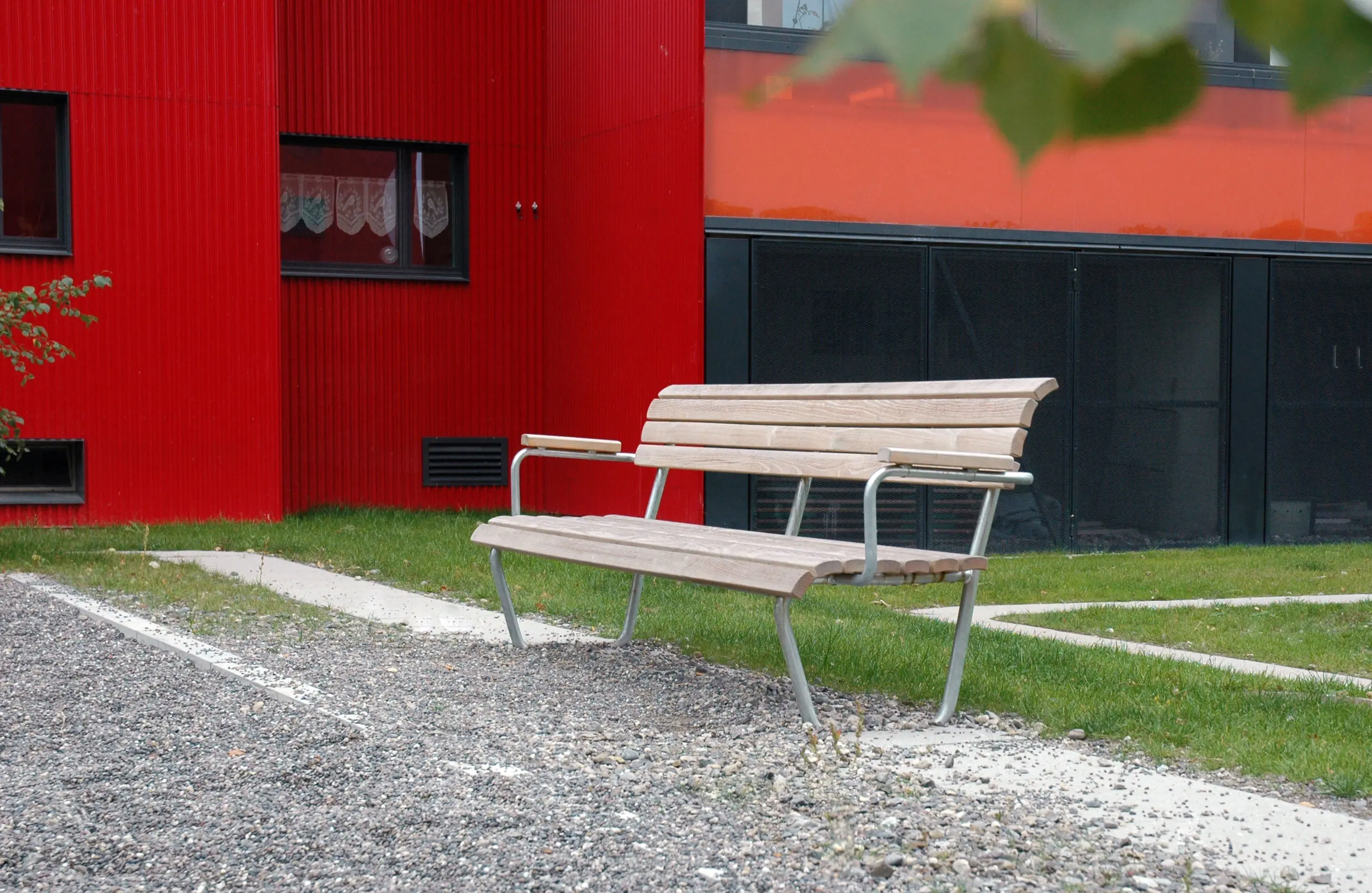 BURRI - Landi Bench with backrest and armrest