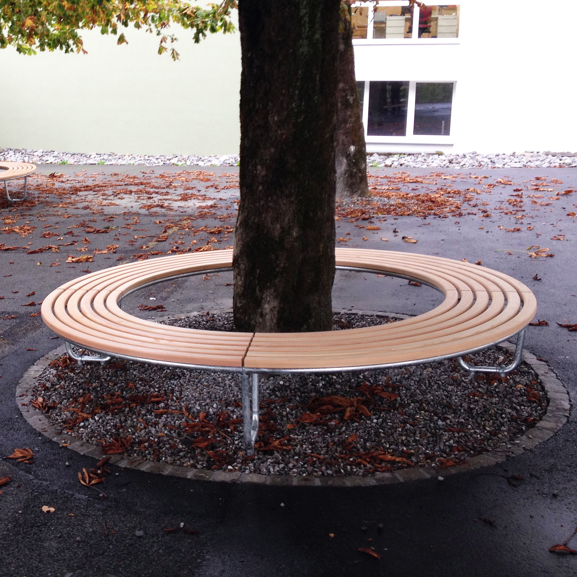 Display product Landi Round Bench without backrest from manufacturer BURRI