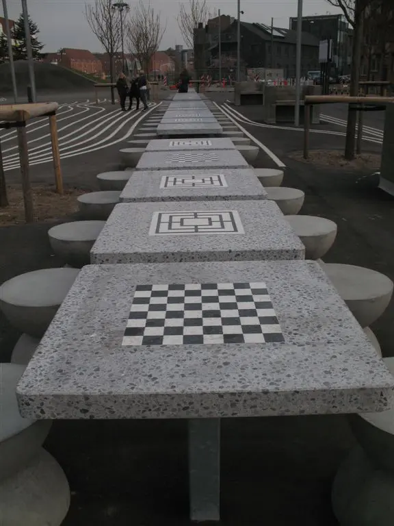 BURRI - Chess and draughts table