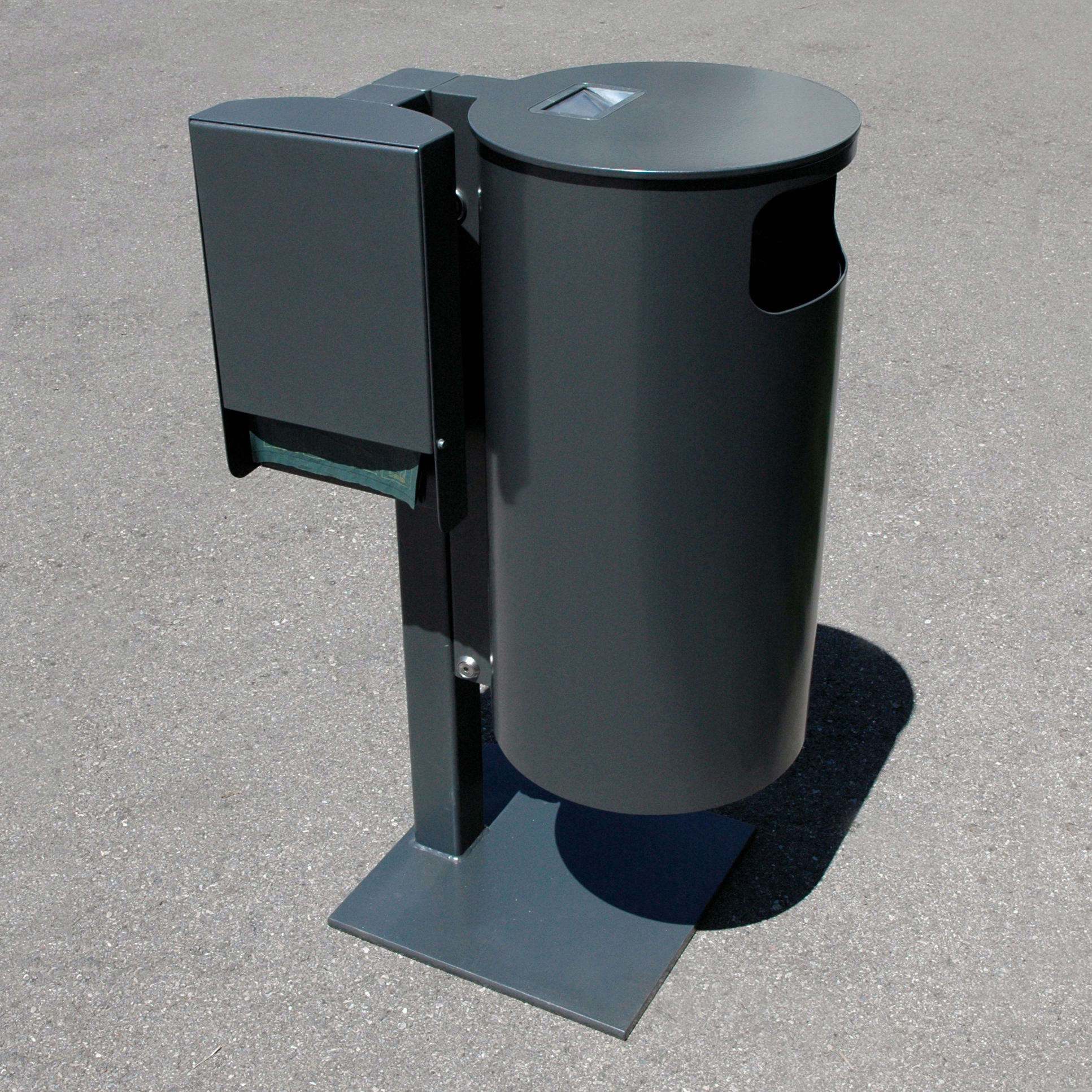 Display product Dog Bin from manufacturer BURRI