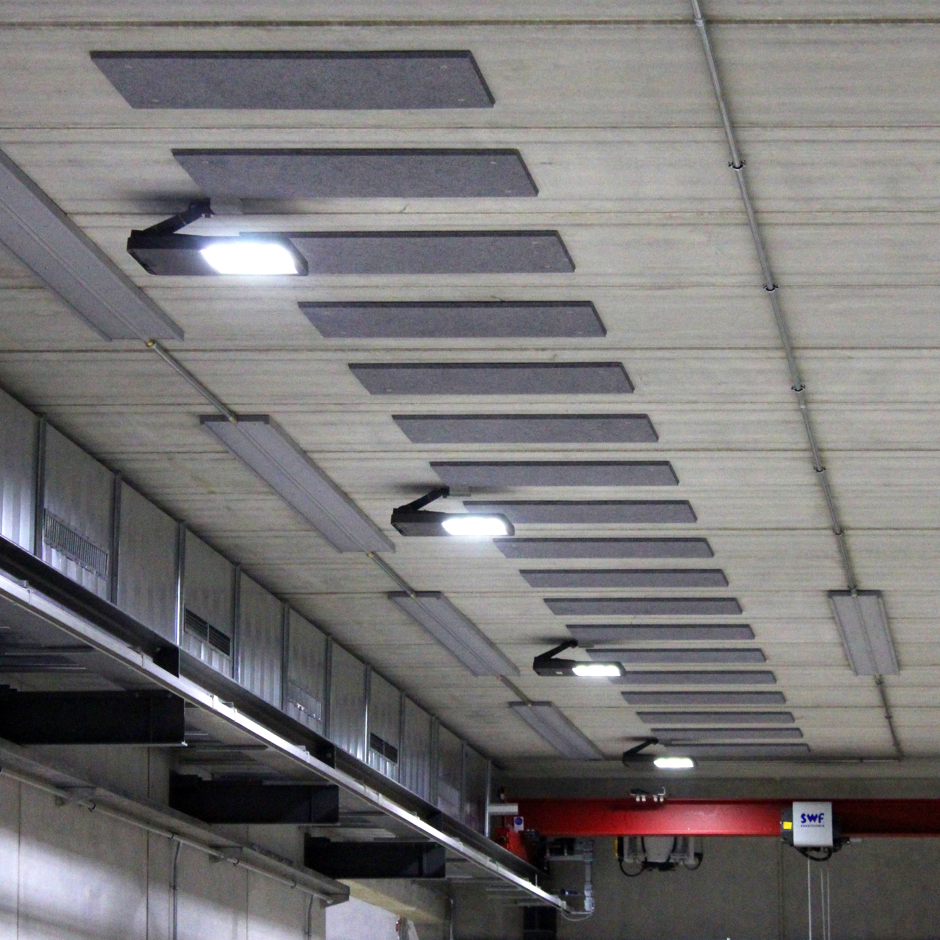Display product METRO Aula LED-Hallenbeleuchtung from manufacturer BURRI