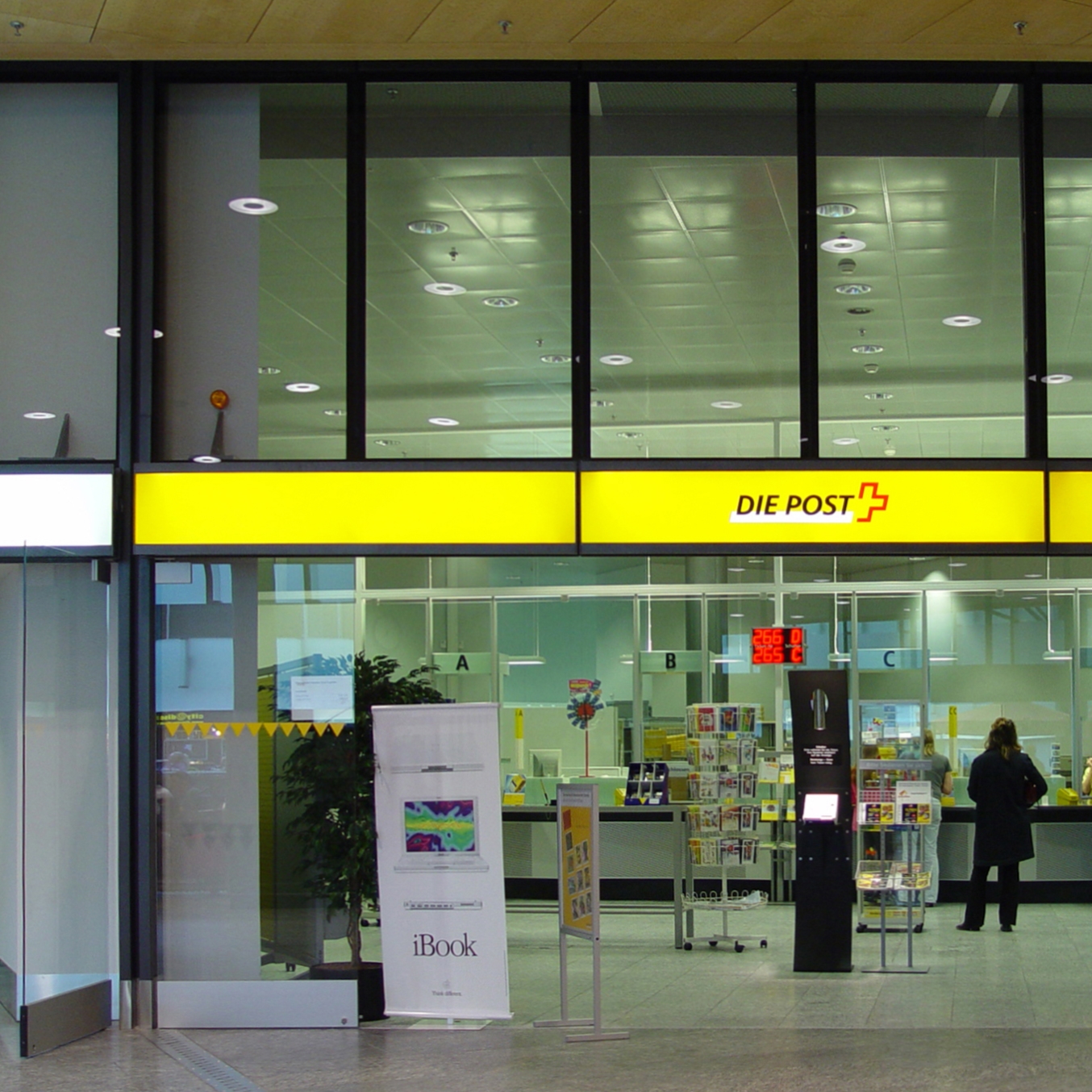 Mostrar el producto Shopfronten System del fabricante BURRI
