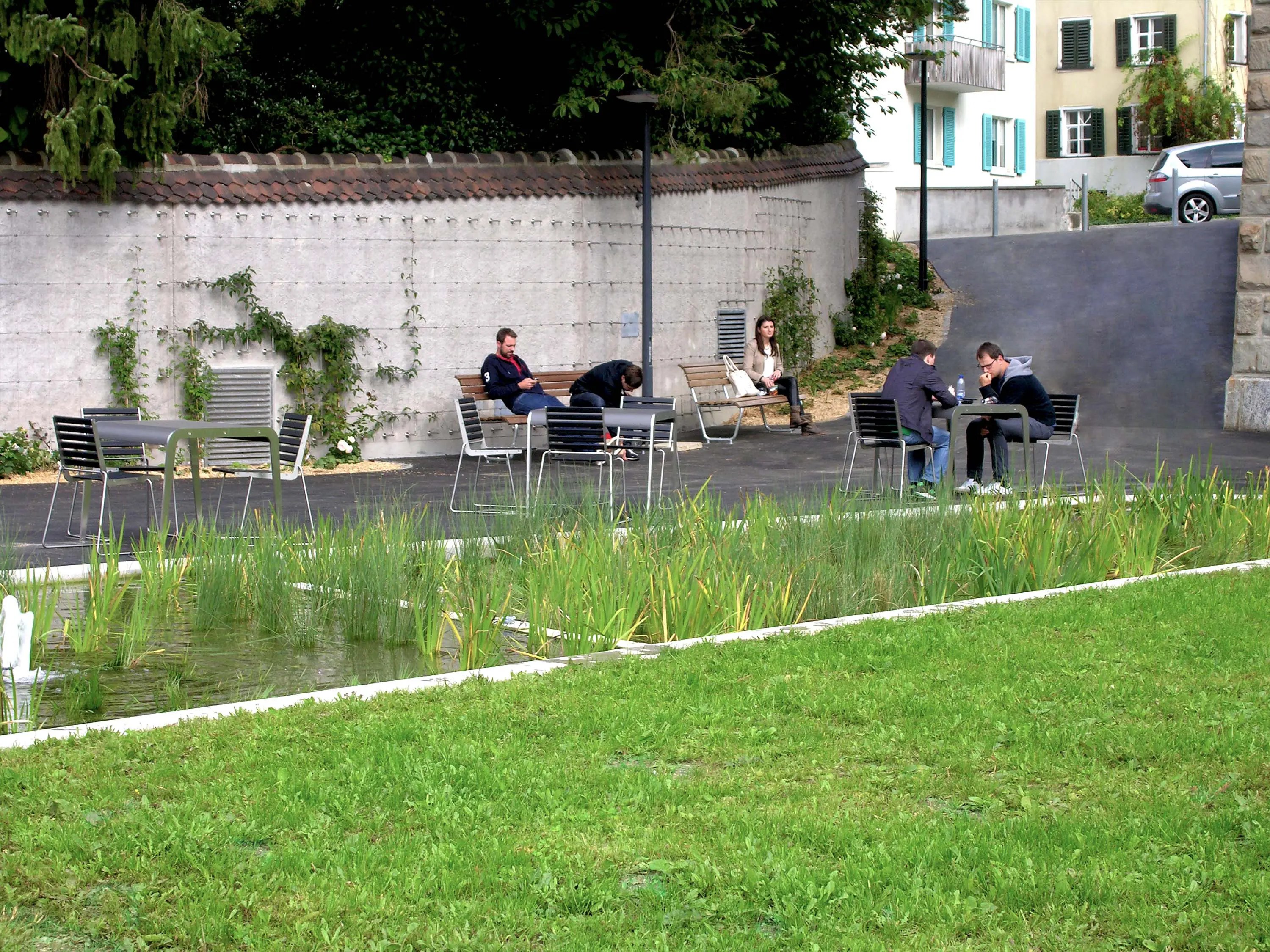BURRI - Impetus Tisch