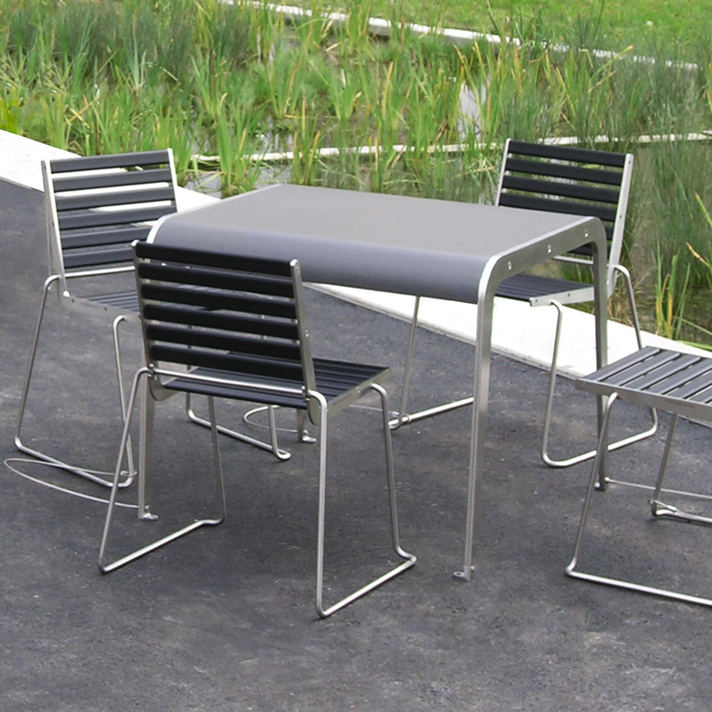 Display product Impetus Tisch from manufacturer BURRI