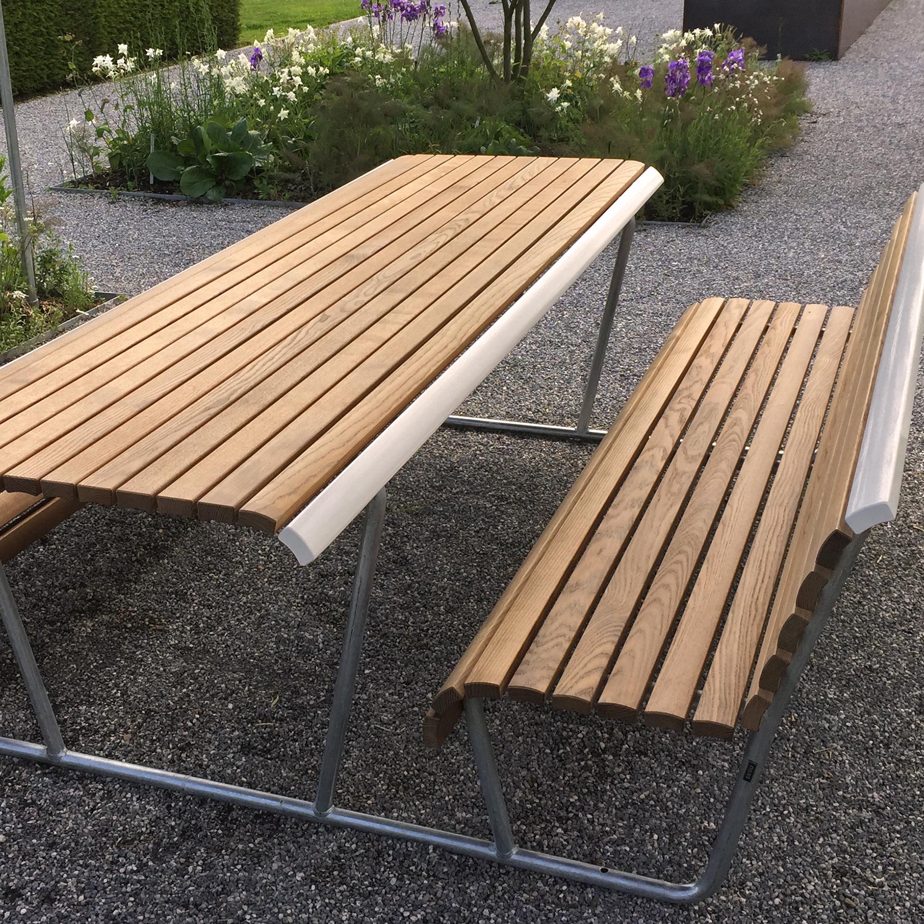 Vertoon produk Landi Inclusion bench-table-bench combination van vervaardiger BURRI
