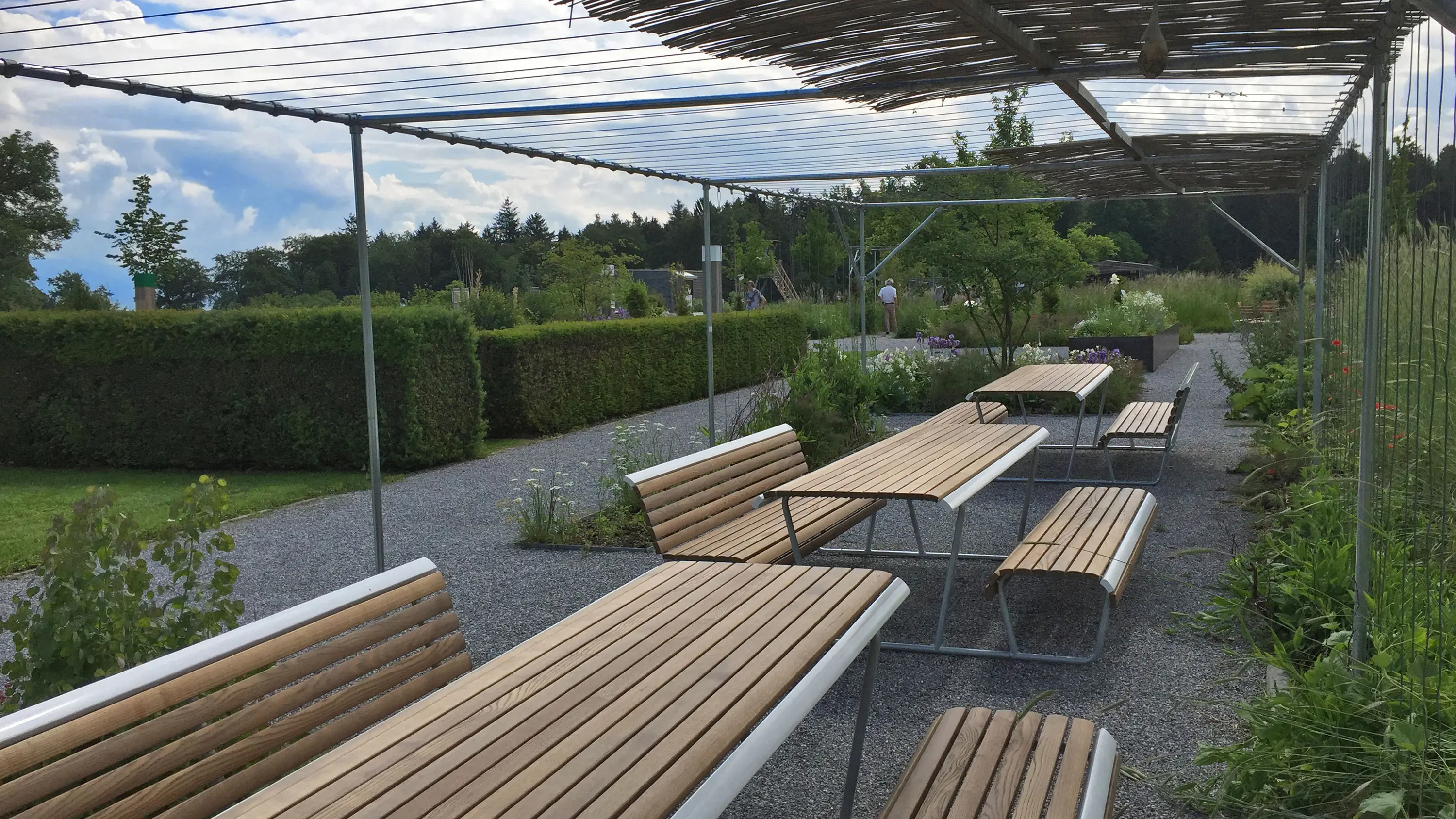 BURRI - Landi Inclusion bench-table-bench combination