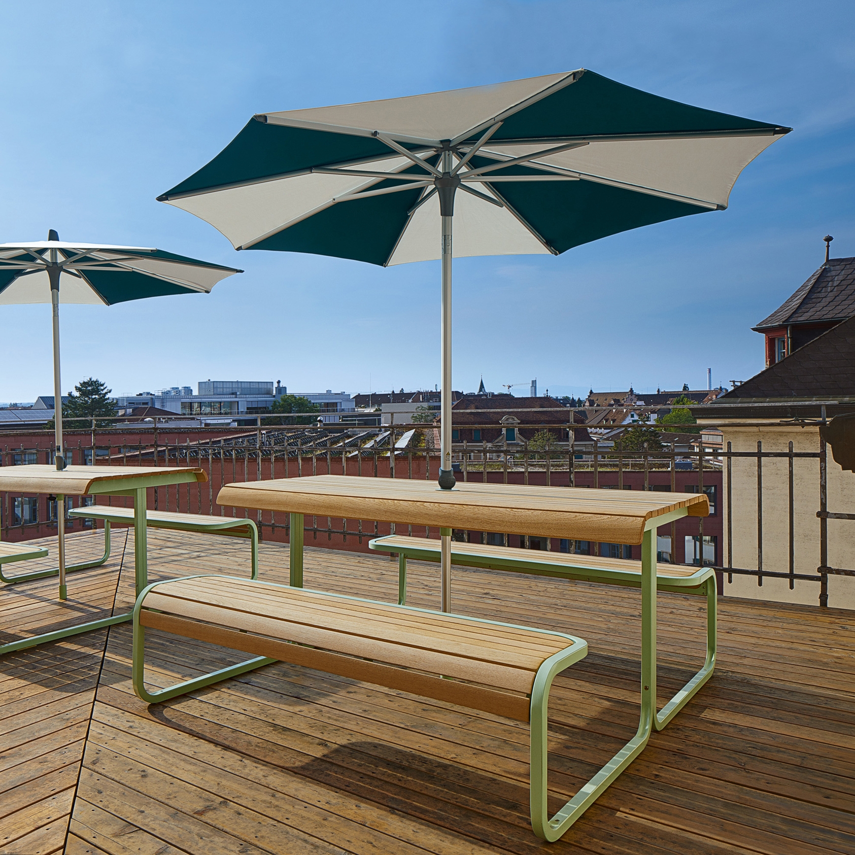 Display product é_change bench-table-bench from manufacturer BURRI