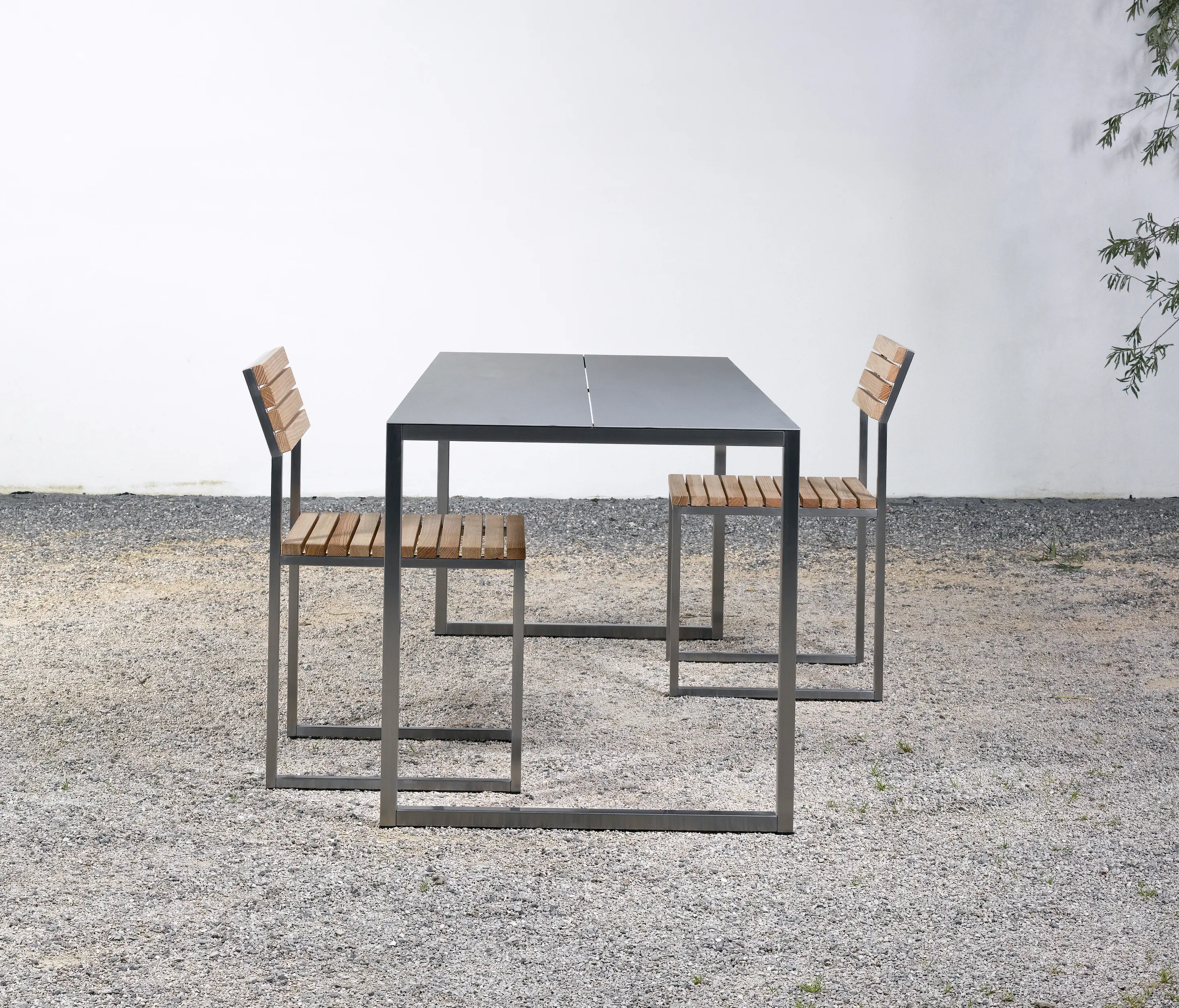Silvio Rohrmoser - at_02 Table (Living)