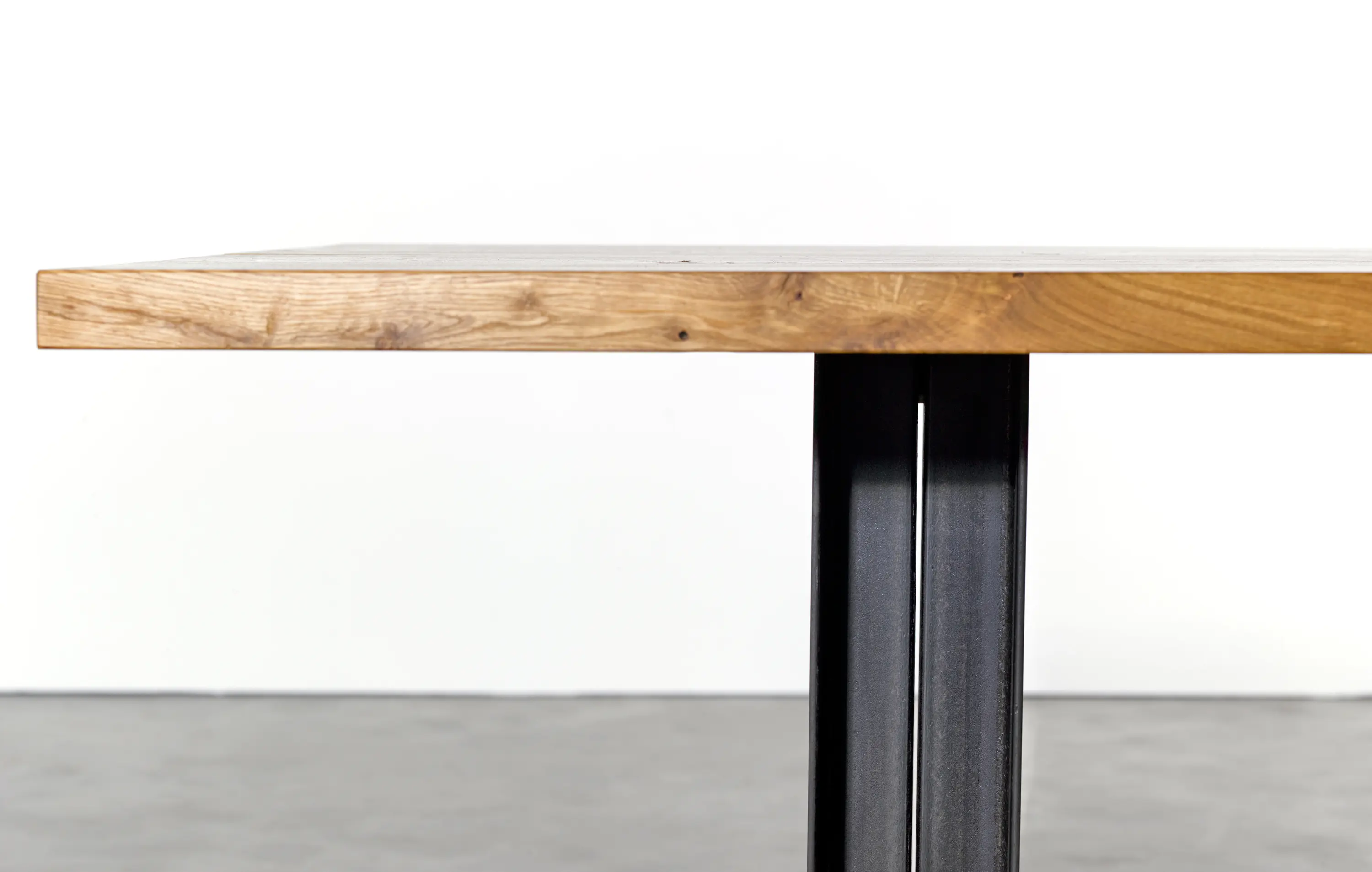 Silvio Rohrmoser - at_12 Table