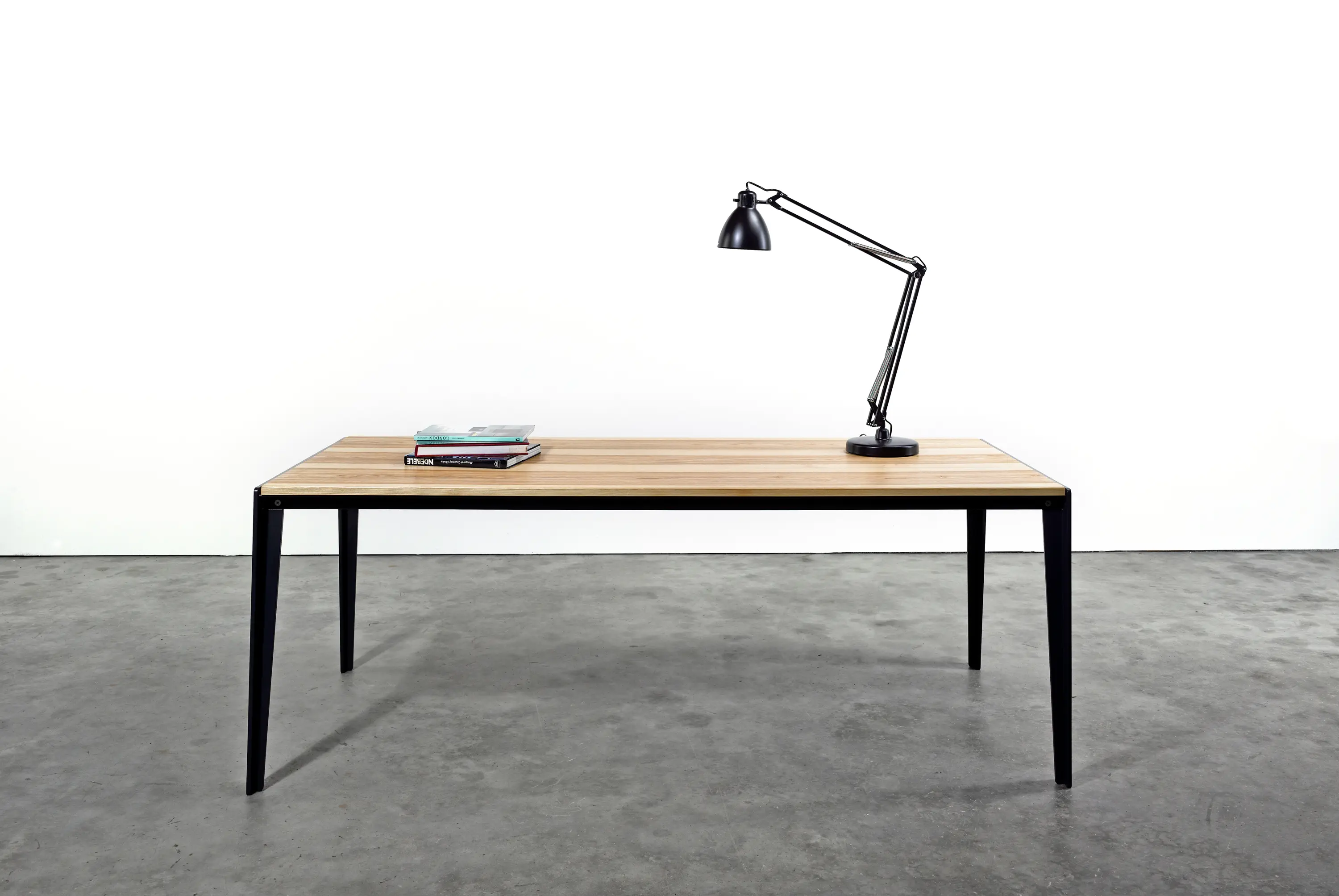Silvio Rohrmoser - at_09 Table