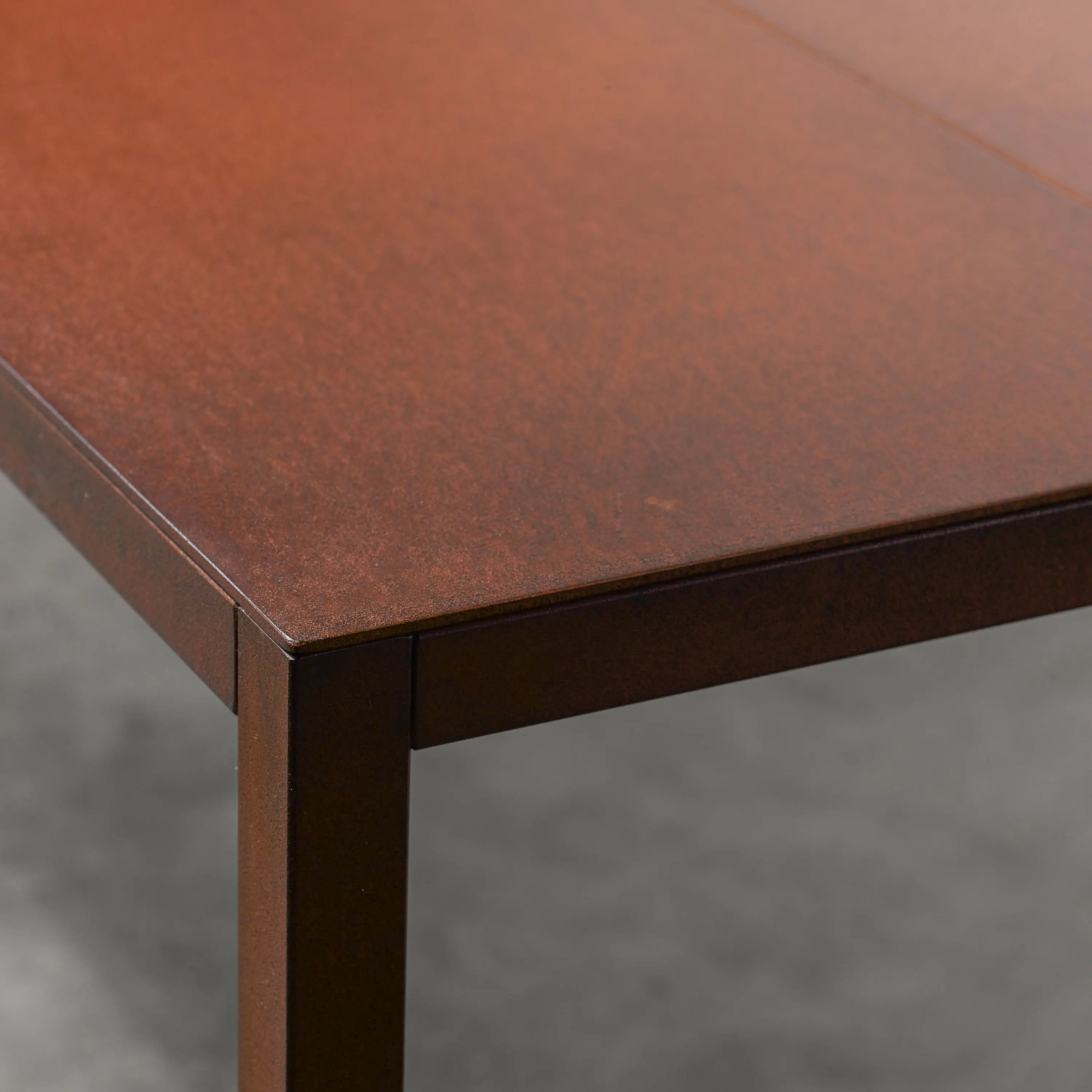 Silvio Rohrmoser - at_03 Table
