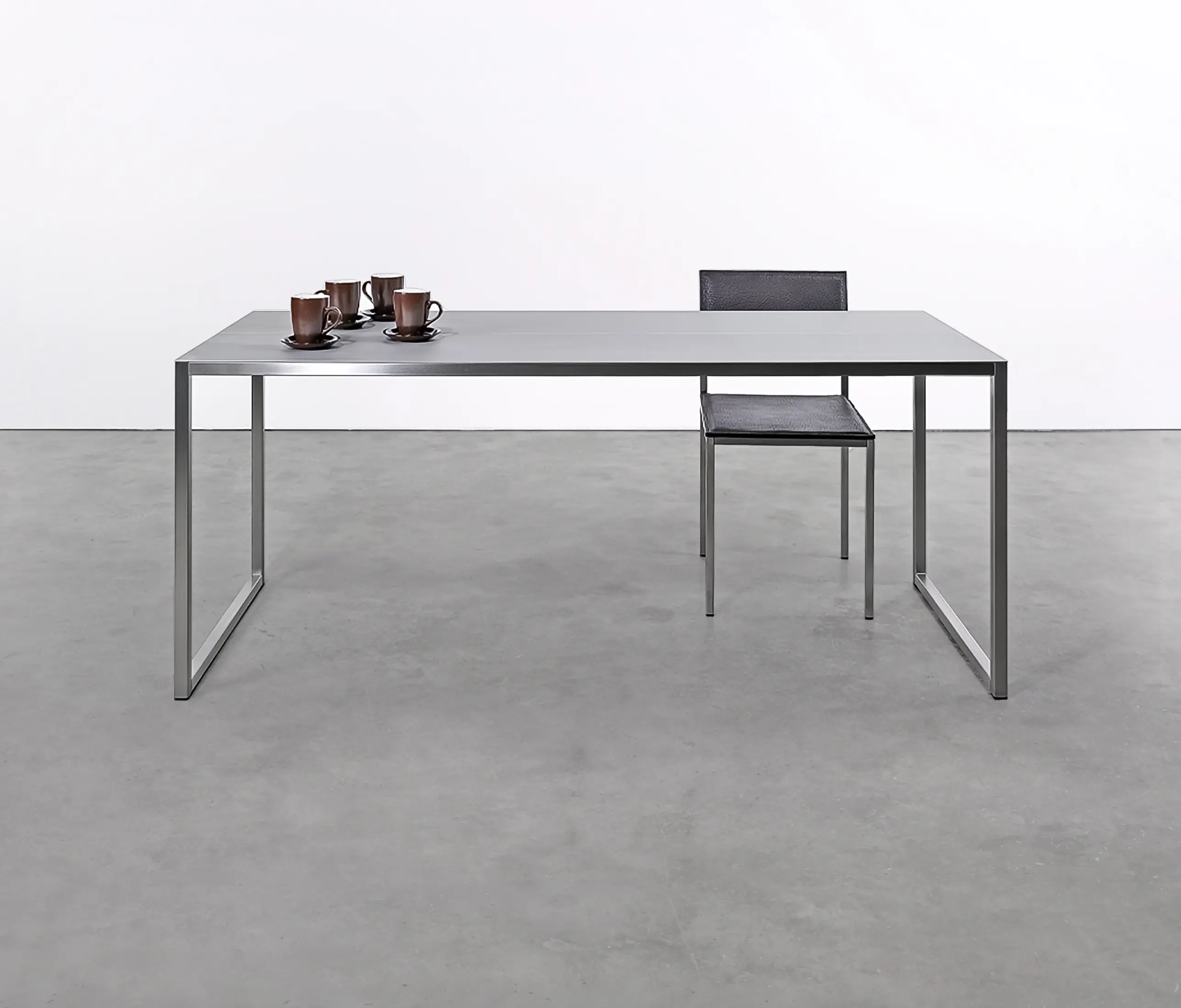 Silvio Rohrmoser - at_02 Table (Living)