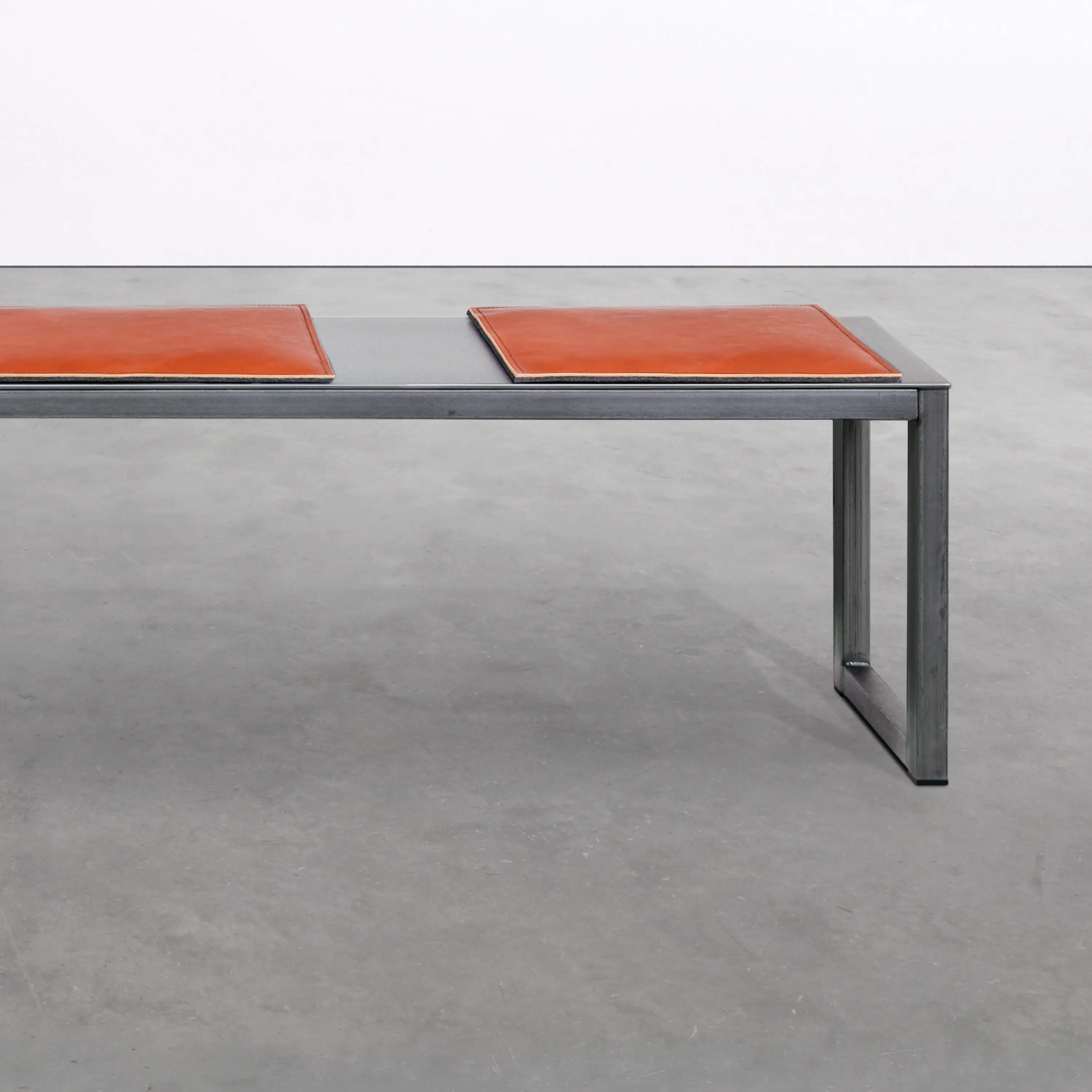 Silvio Rohrmoser - on_01 Bench