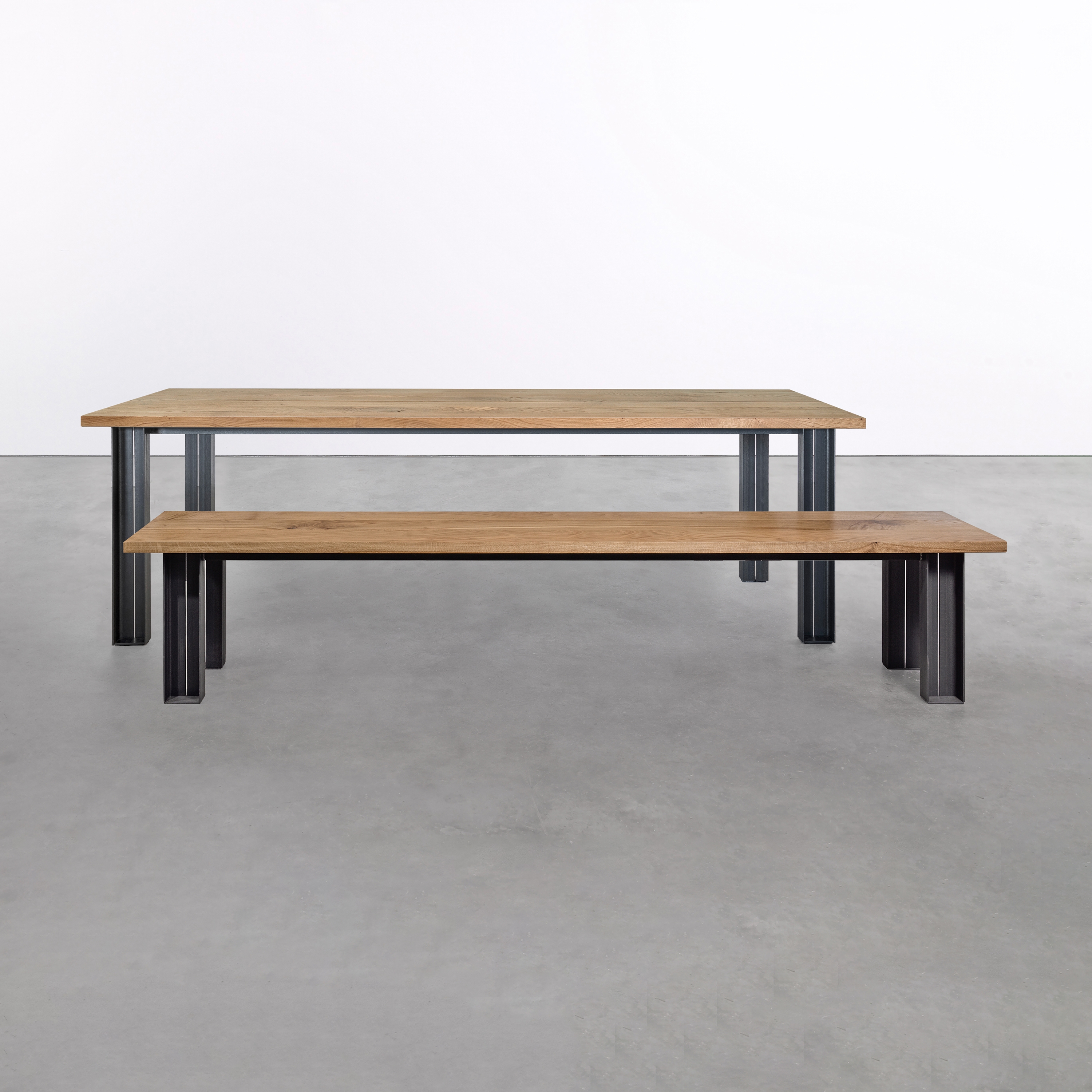 Mostra il prodotto at_10 Table and on_09 Bench del produttore Silvio Rohrmoser