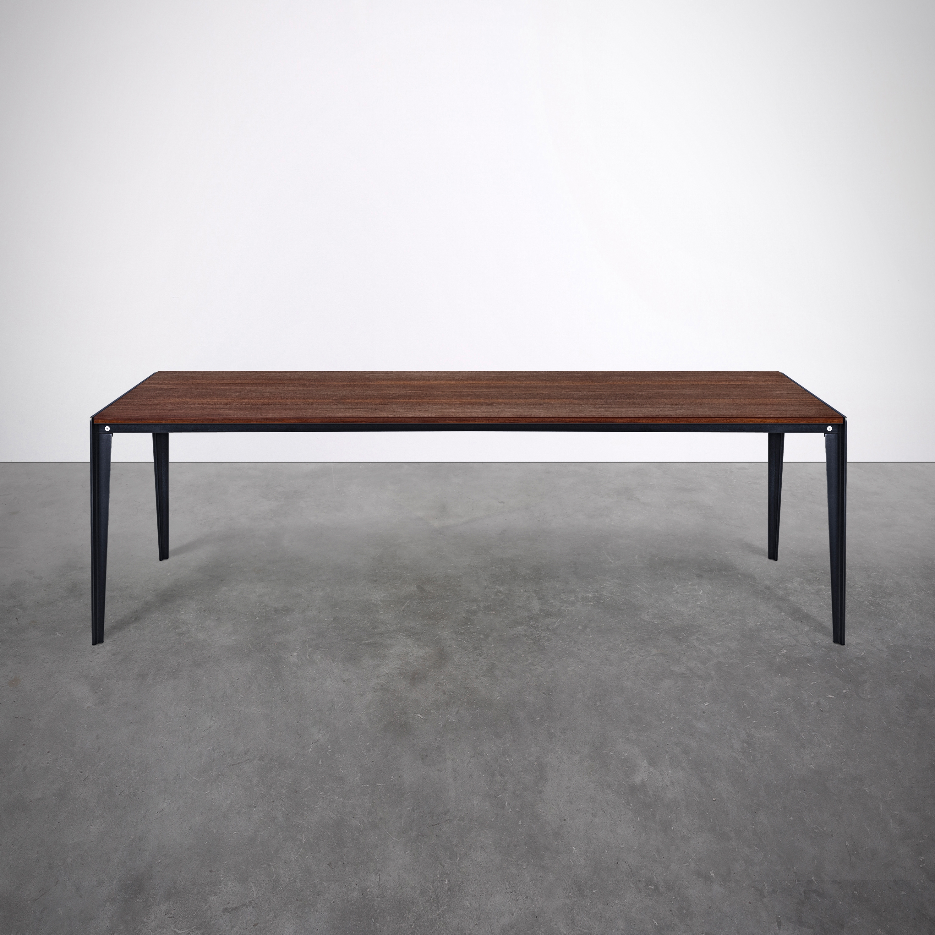 at_09 Table