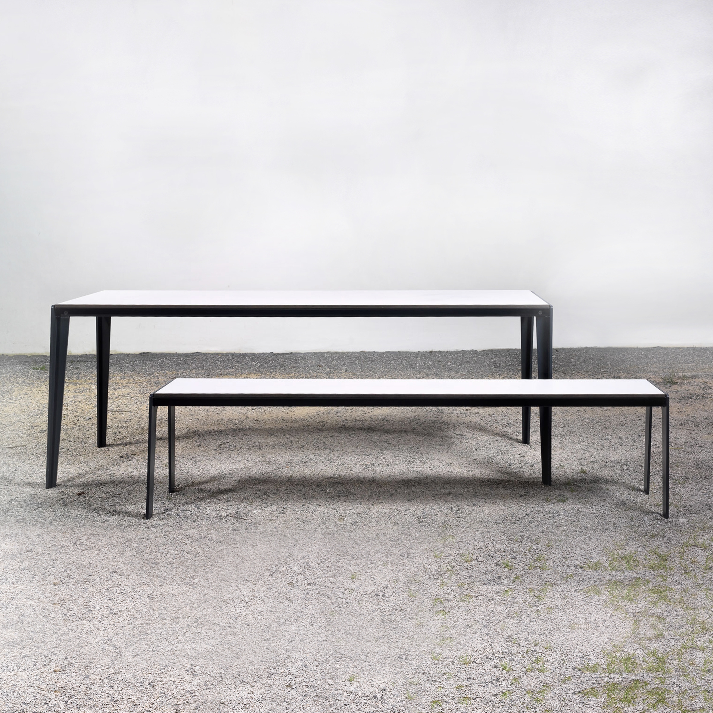 Vertoon produk at_14 Table and bench van vervaardiger Silvio Rohrmoser