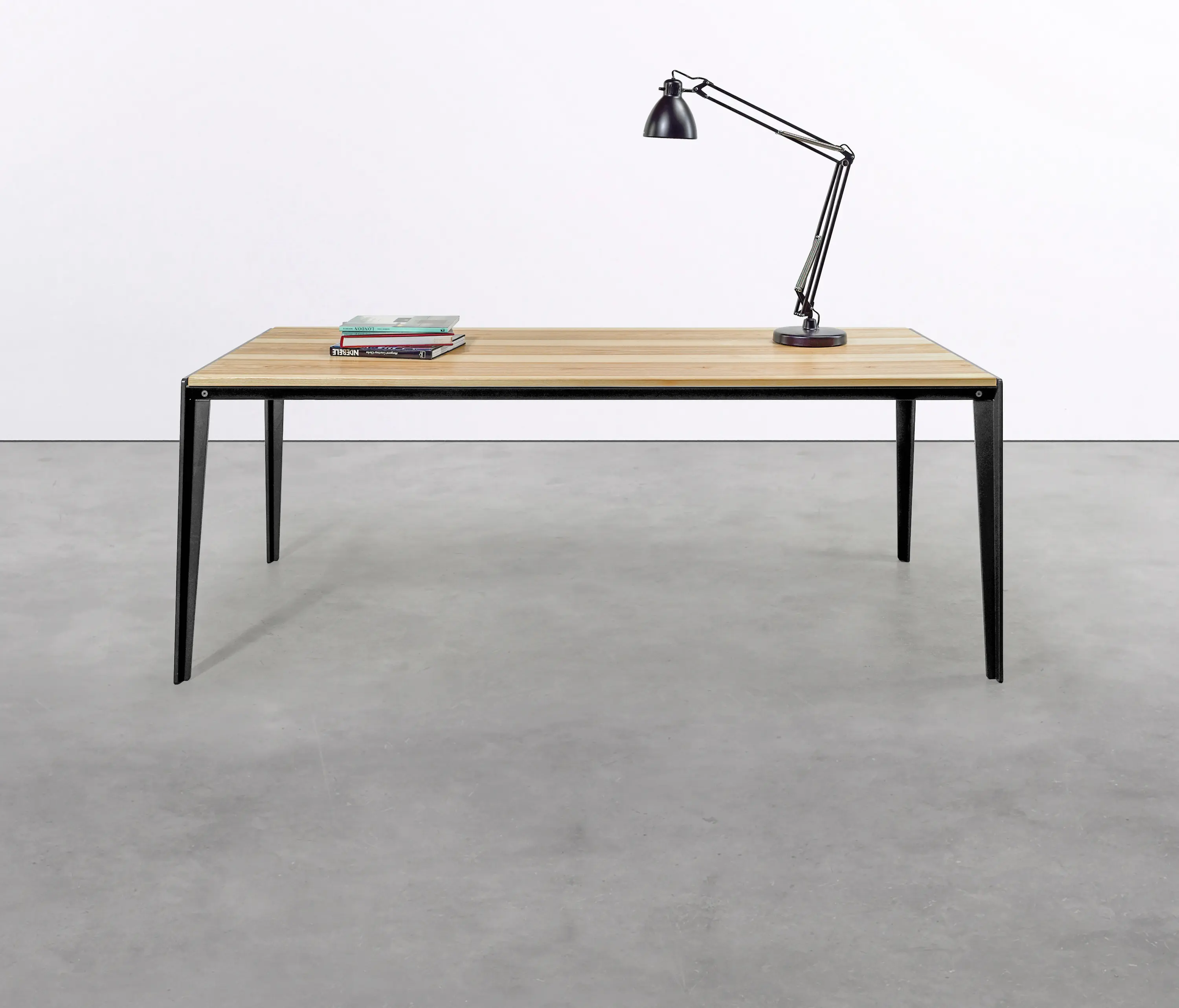 Silvio Rohrmoser - at_09 Table