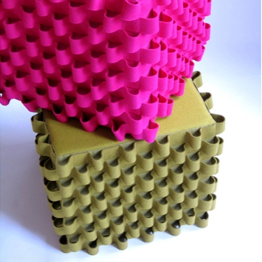 Mostra il prodotto Loop cubes del produttore ANNE KYYRÖ QUINN