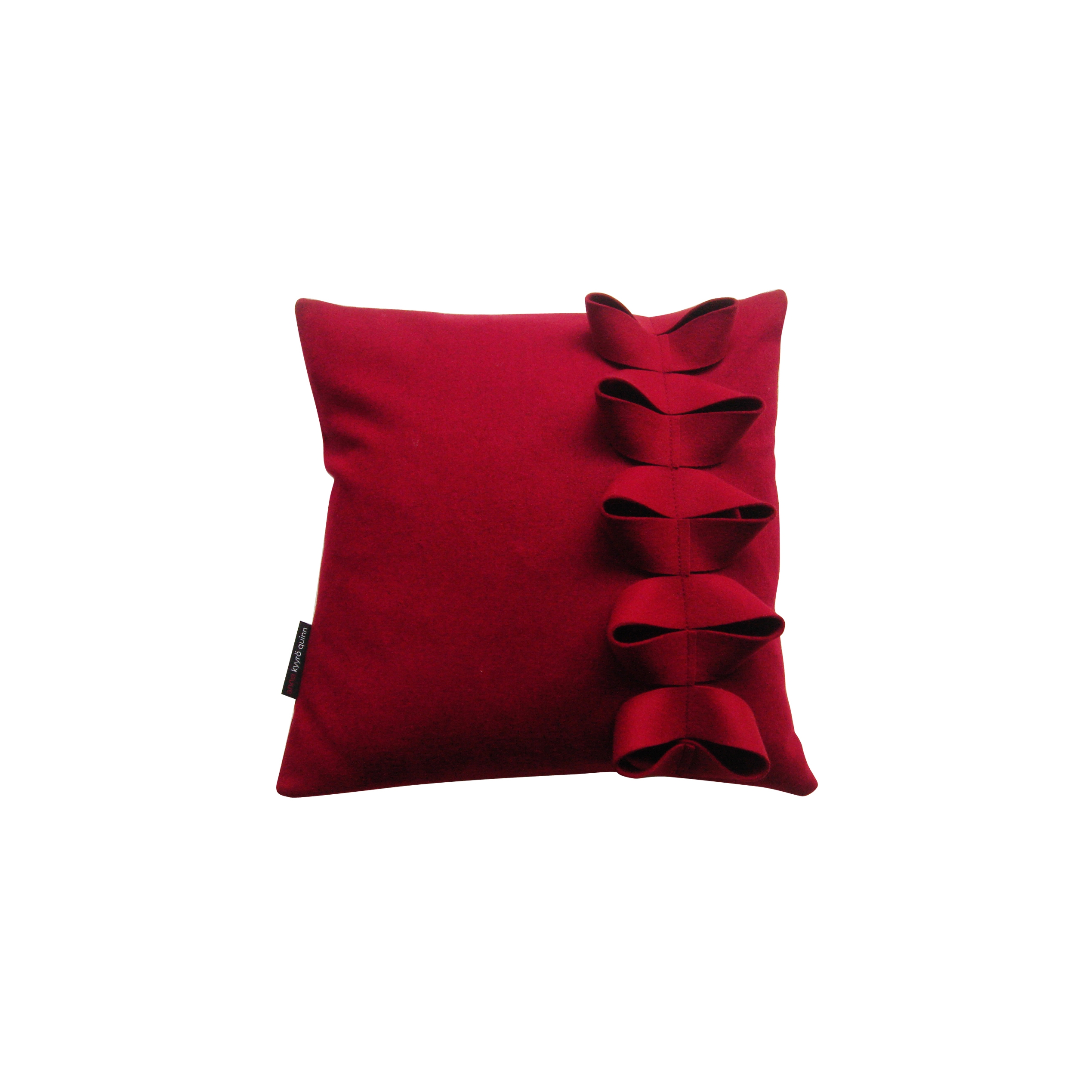Display product Hoop cushion from manufacturer ANNE KYYRÖ QUINN