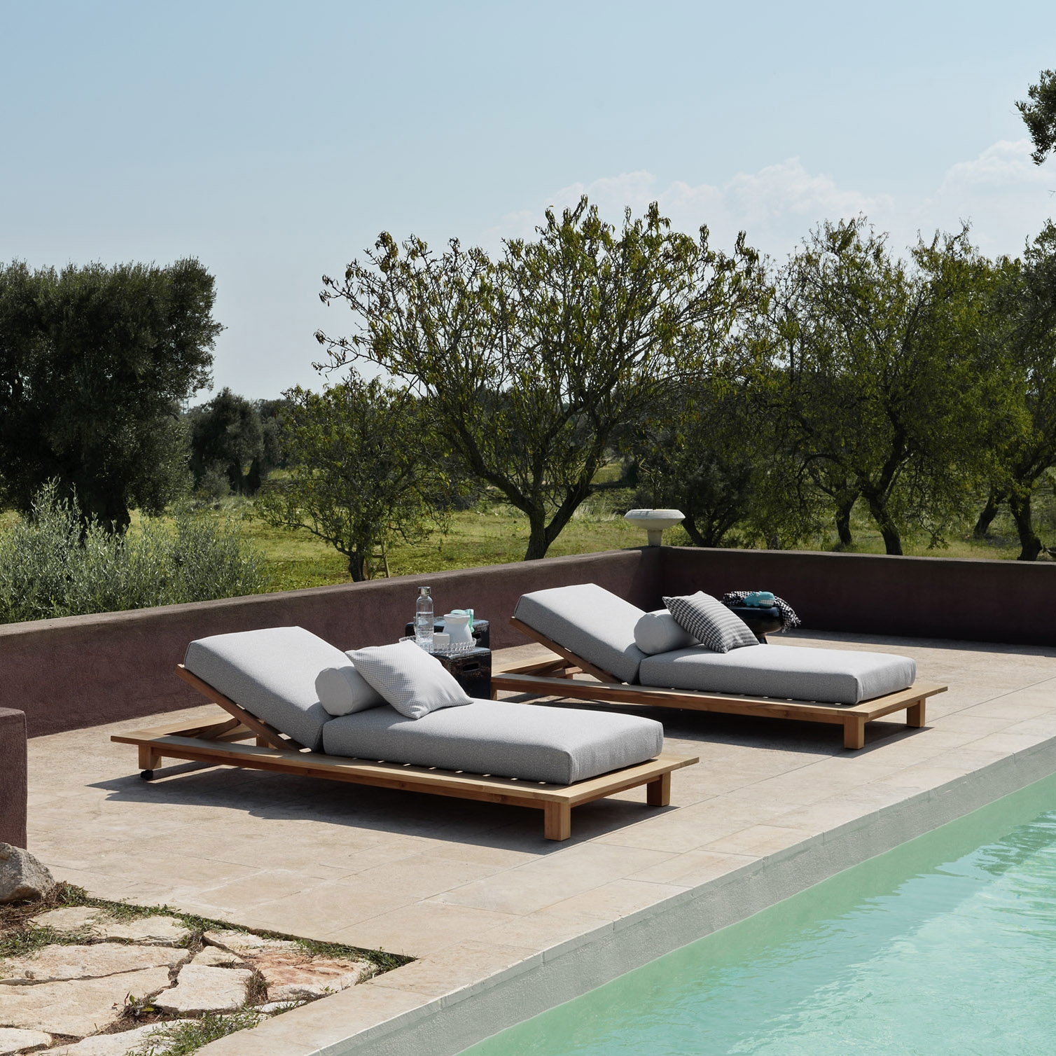DAY-BED