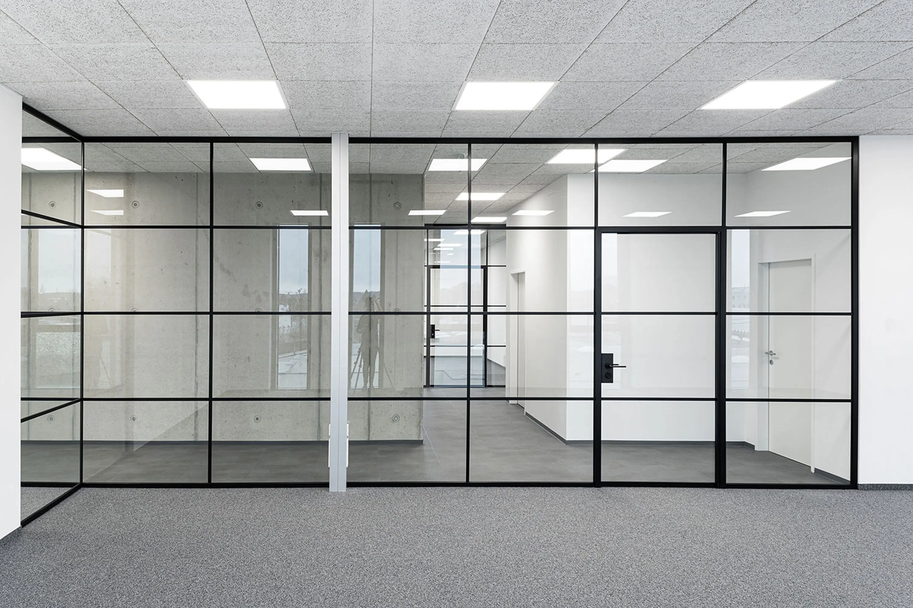 Bene - RG Solid Glass Wall