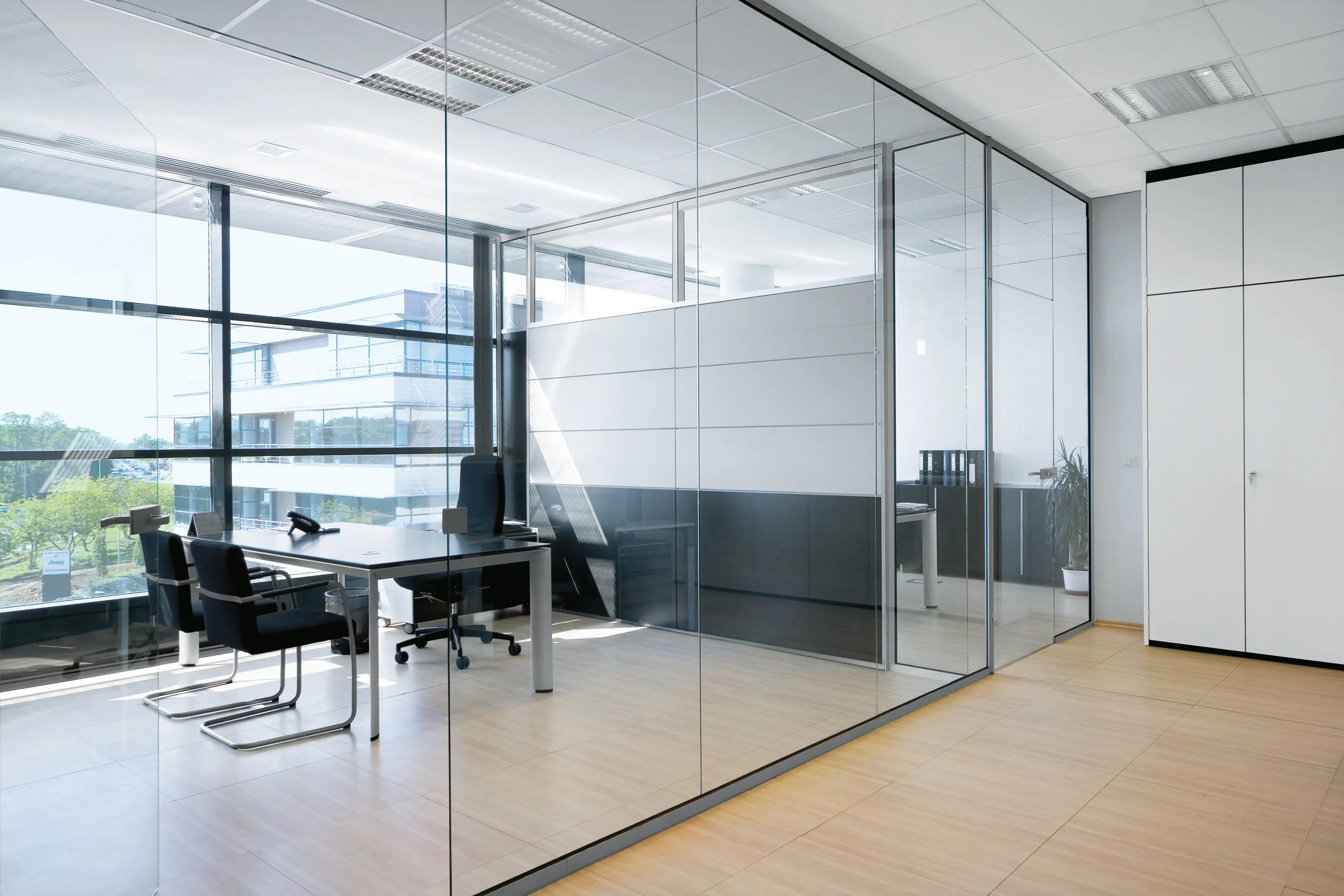 Bene - RG | Solid Glass Wall