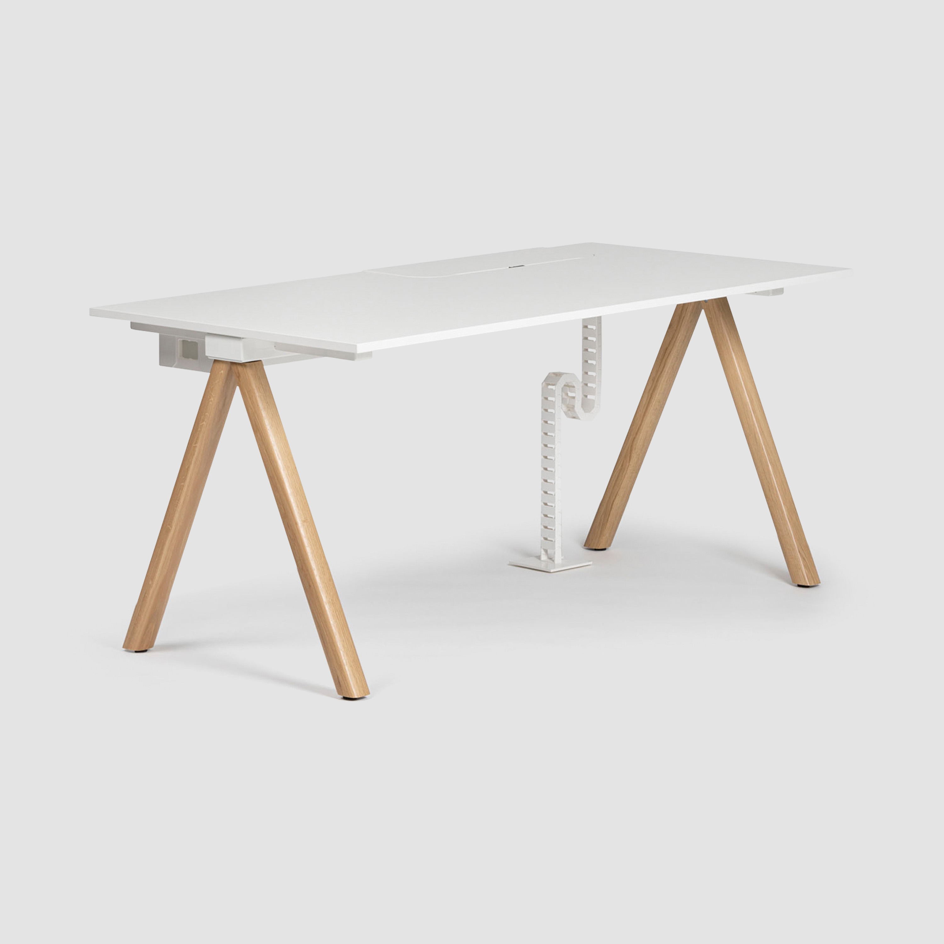 Vertoon produk DELTA by Bene van vervaardiger Bene