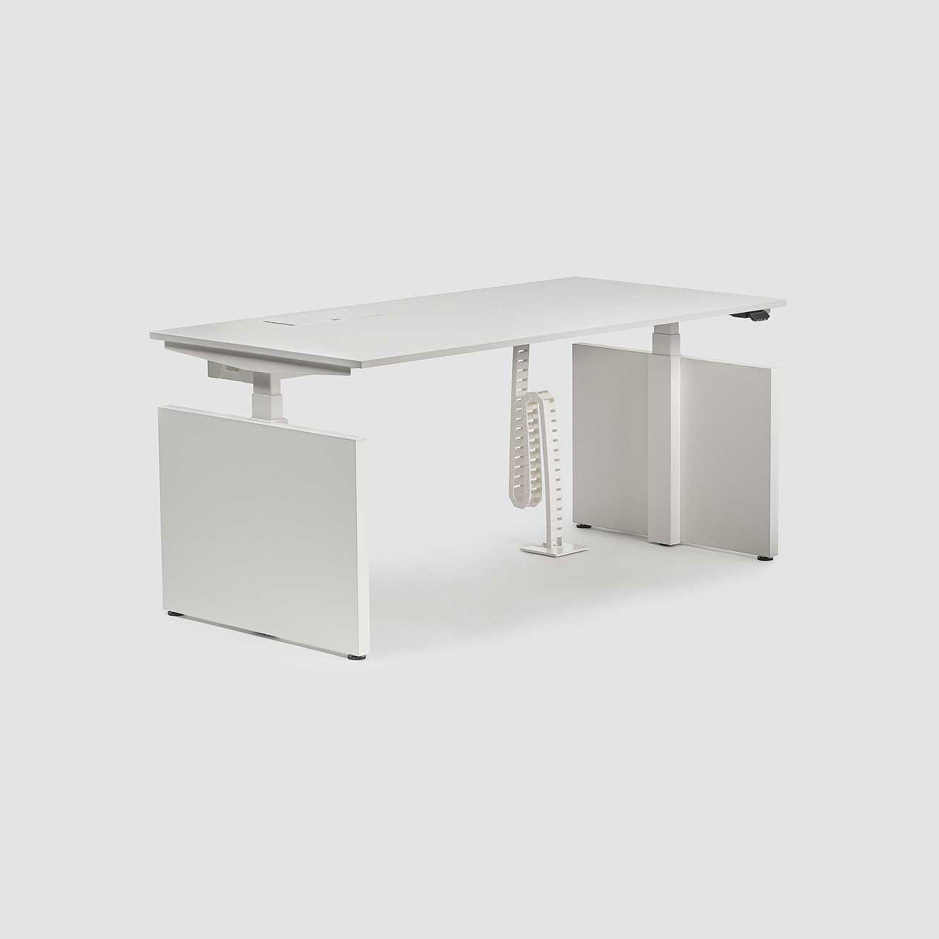 Produkt CLASSIC PURE LIFT des Herstellers Bene anzeigen