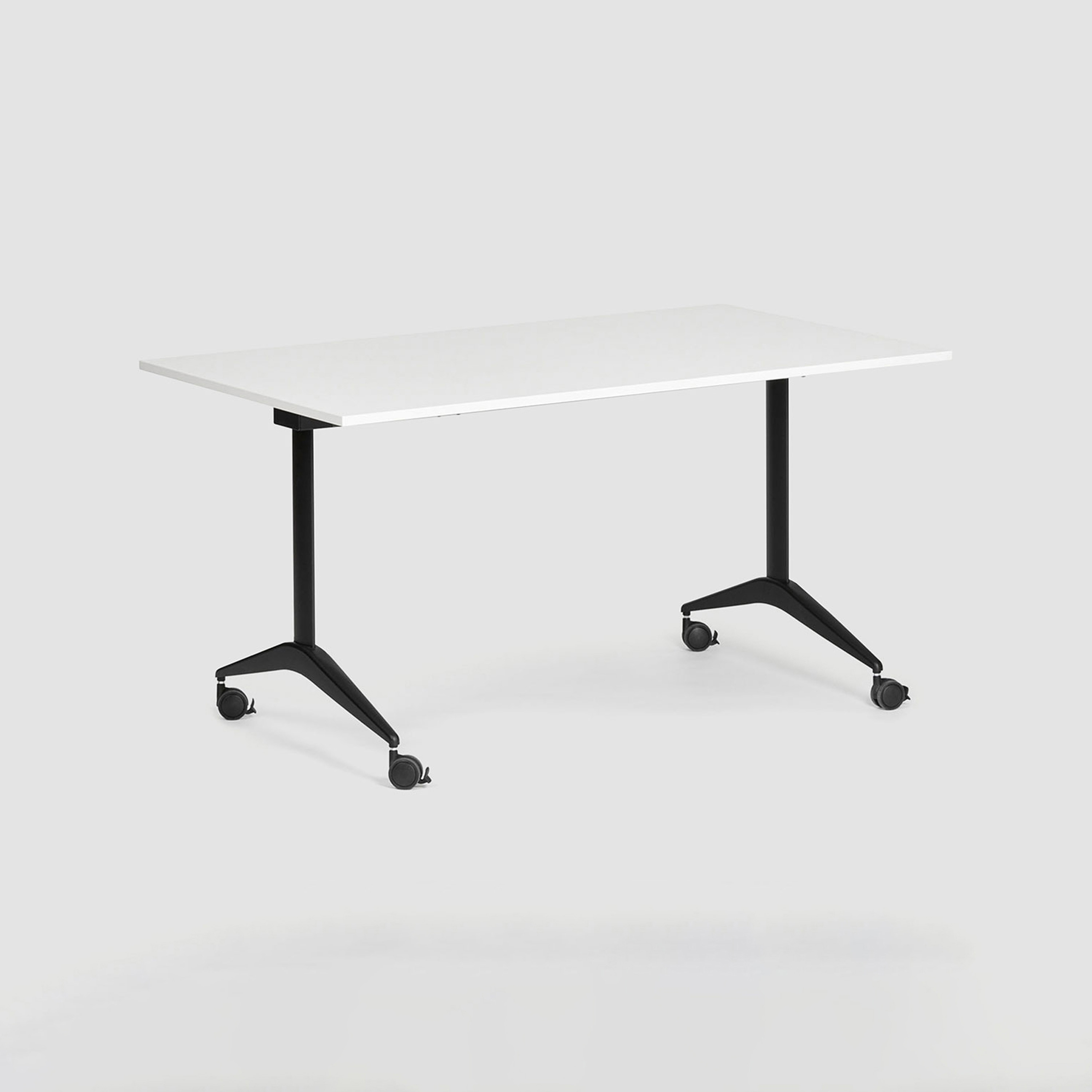 Produkt FLEX Schwenktisch bold des Herstellers Bene anzeigen