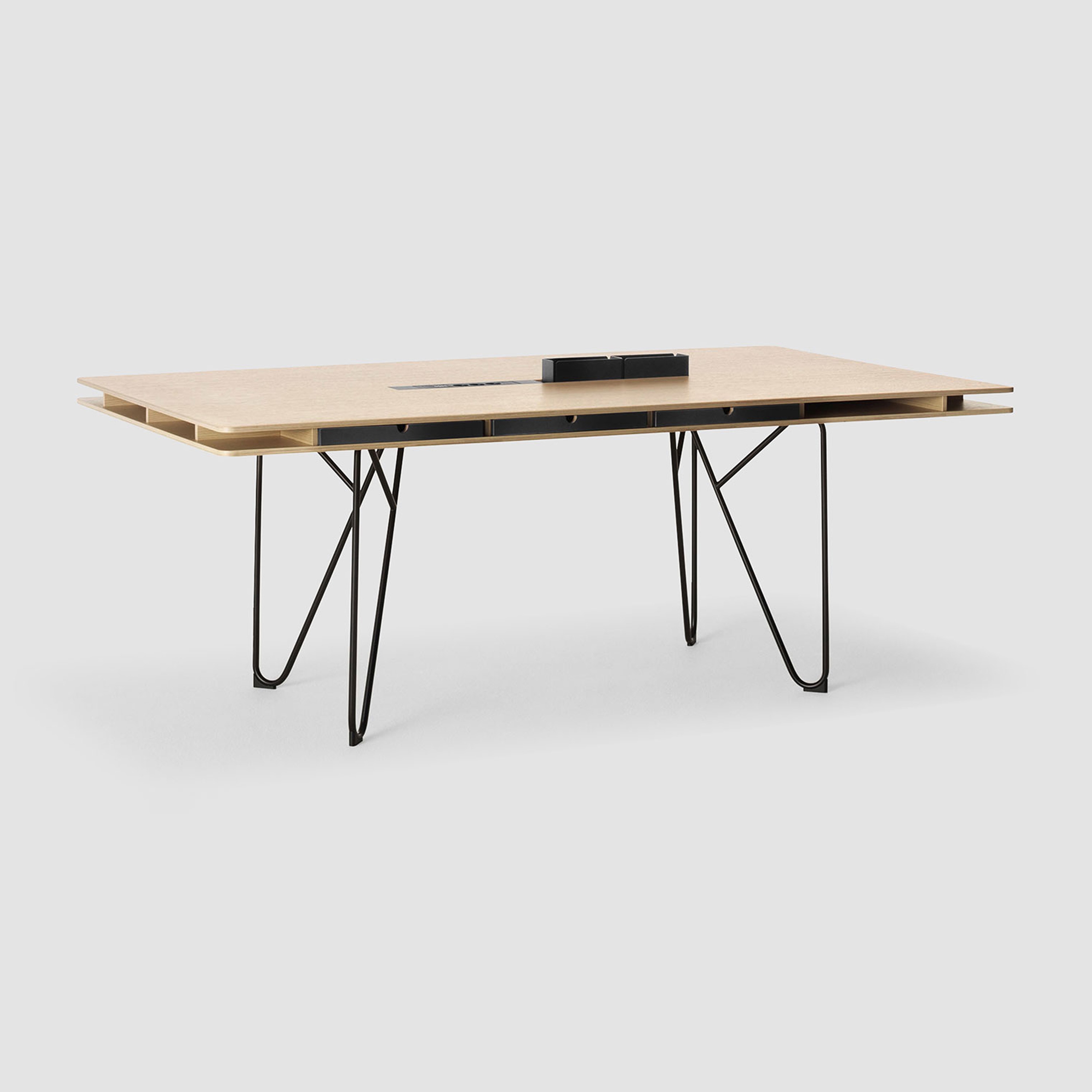 Produkt STUDIO SWING Conference Table des Herstellers Bene anzeigen