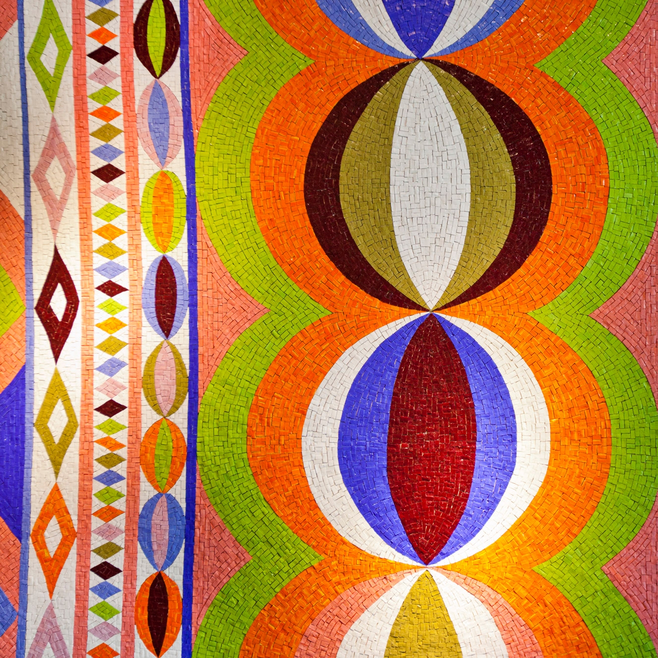 Display product Emilio Pucci Collane from manufacturer Bisazza