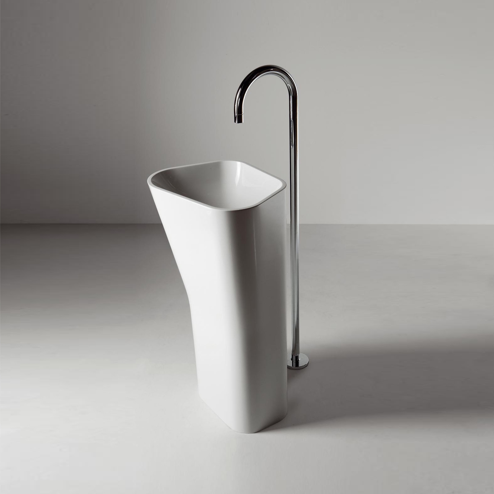 Mostra il prodotto Lab 01 free standing del produttore Kos