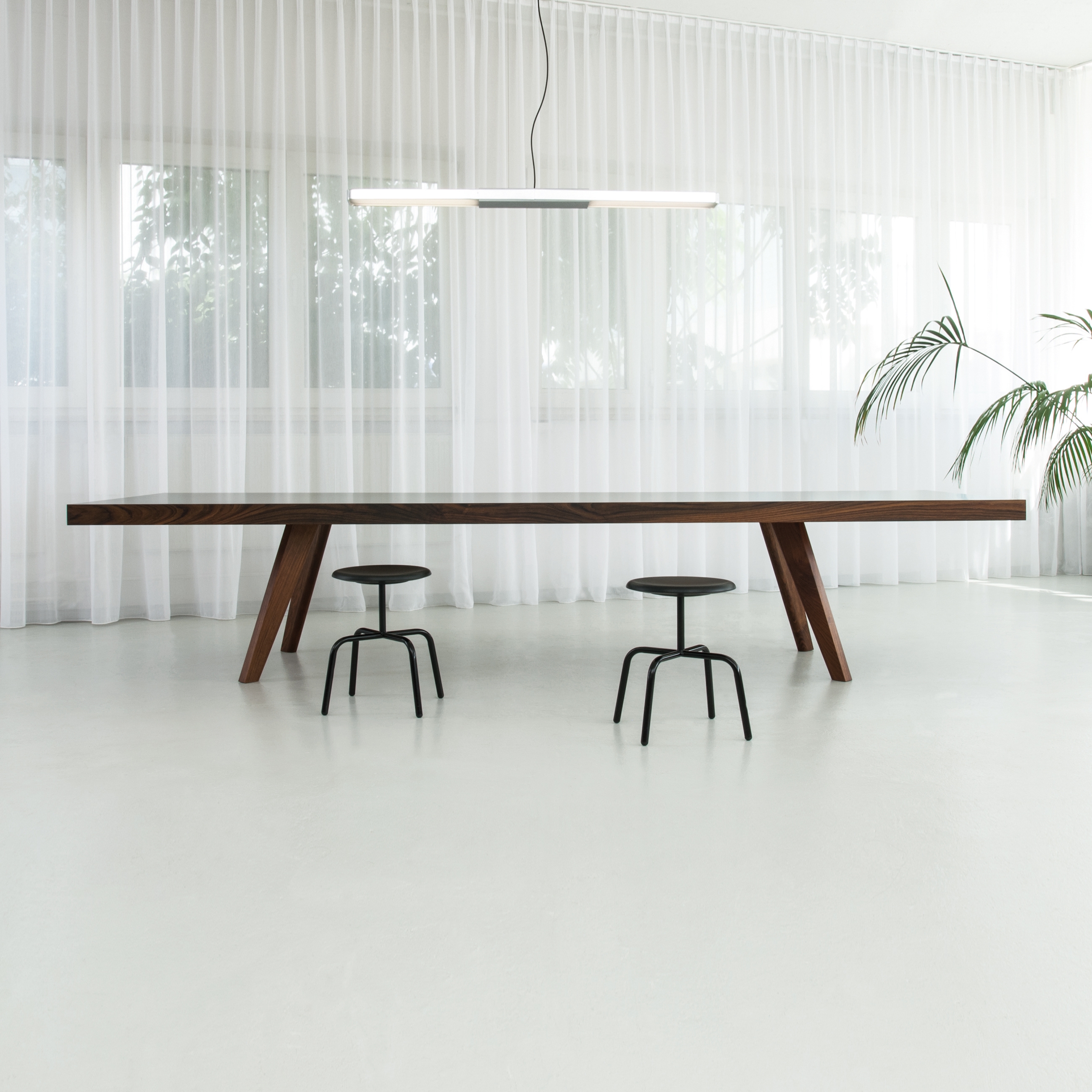 Mostrar el producto Bridge Conference del fabricante MORGEN