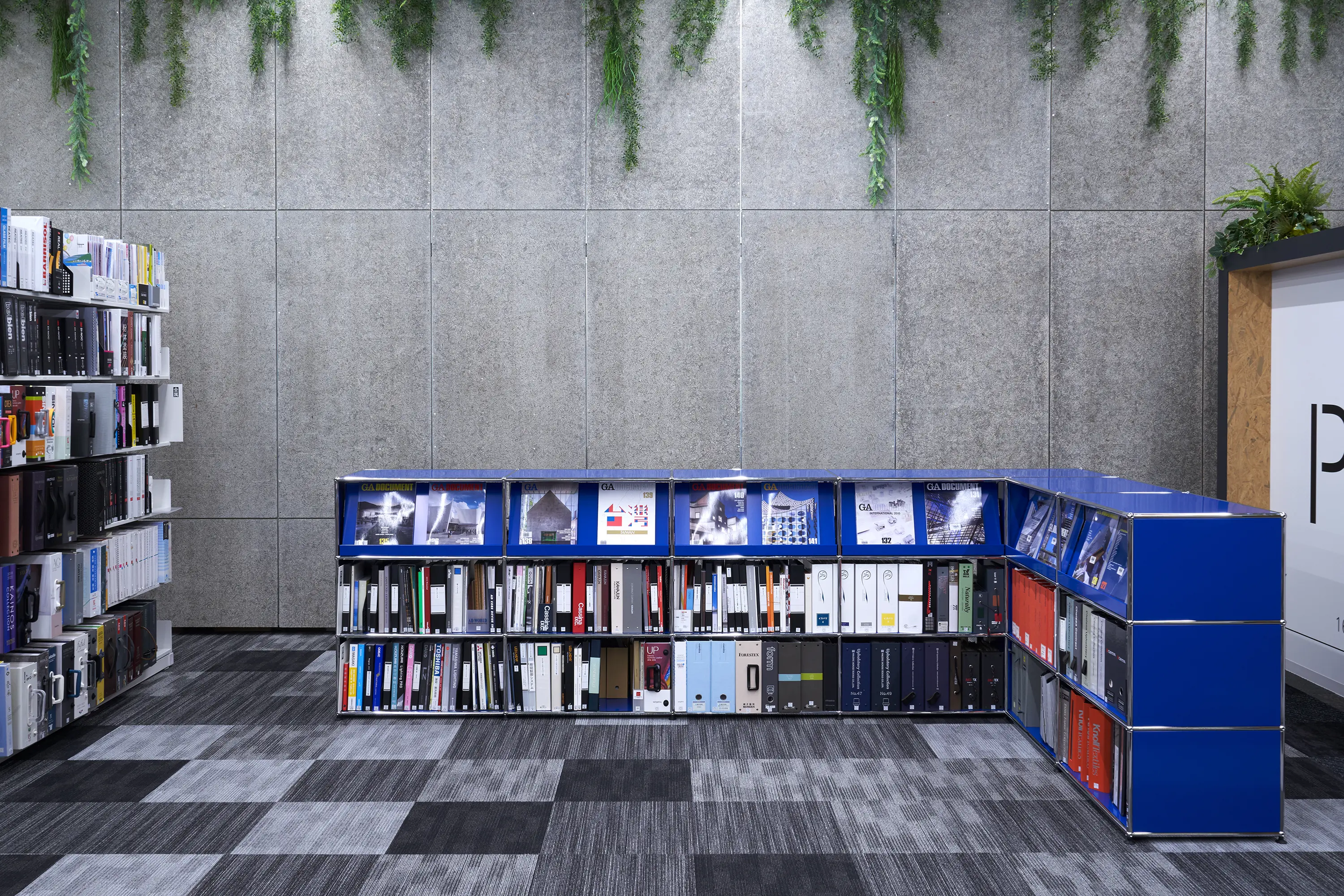 USM - USM Haller Storage | Gentian Blue
