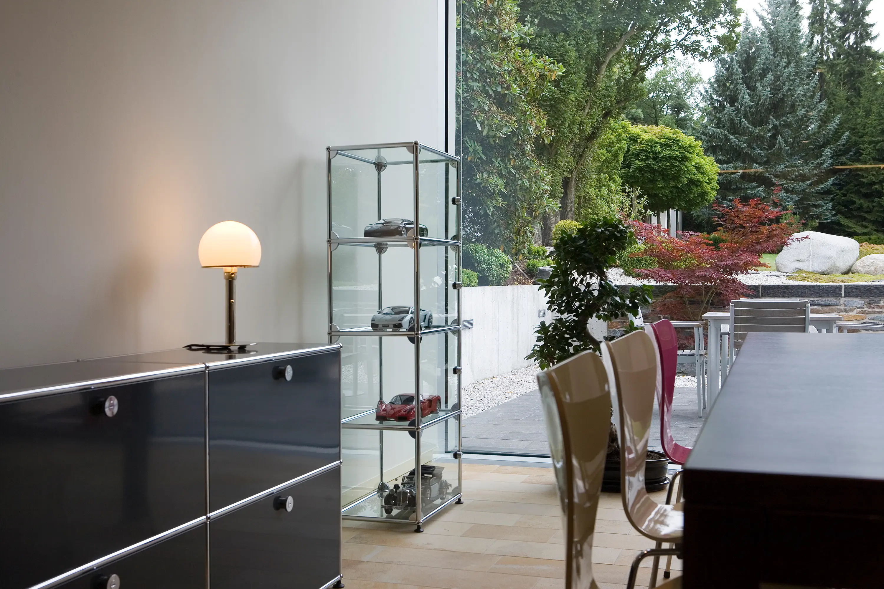 USM - USM Haller Showcase | Transparent Glass