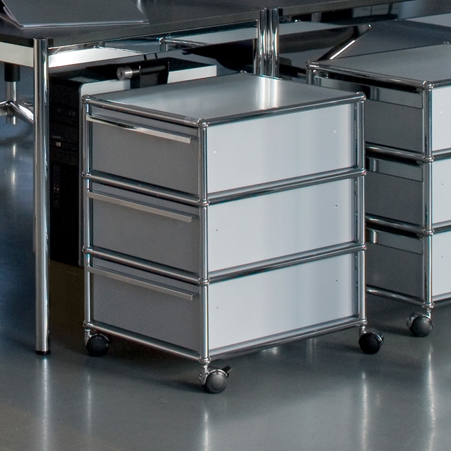 Mostra il prodotto USM Haller Pedestal | Light Gray del produttore USM