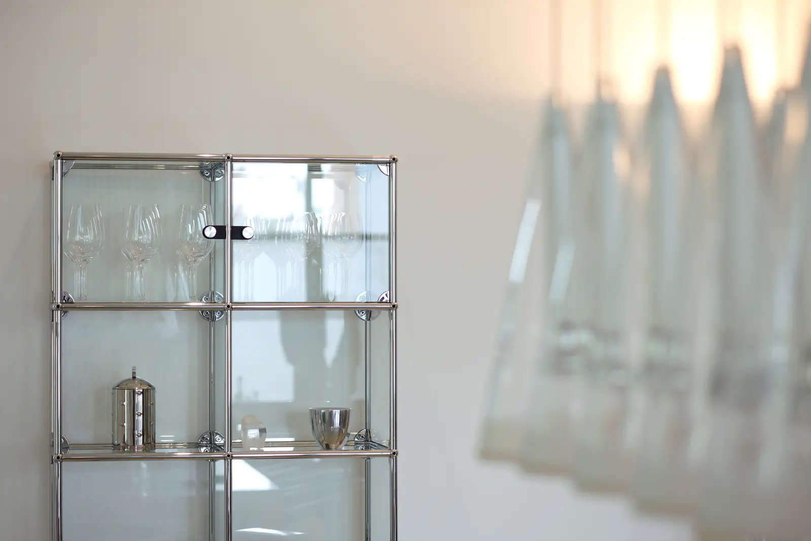 USM HALLER SHOWCASE | TRANSPARENT GLASS - Display cabinets from