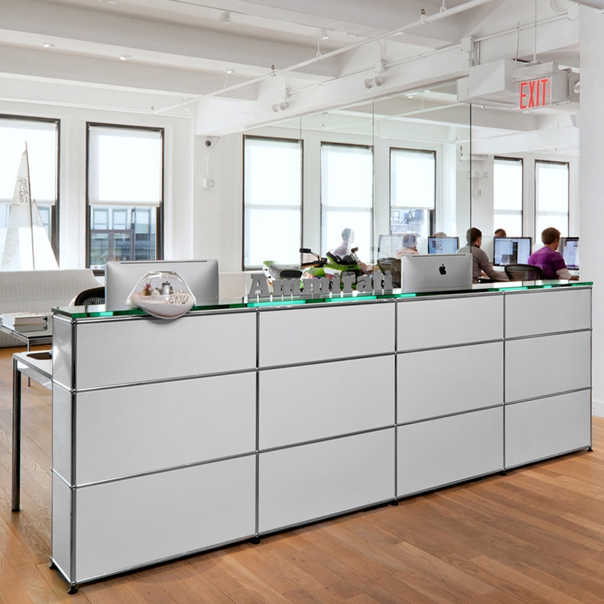 Display product USM Haller Reception Station | Pure White from manufacturer USM