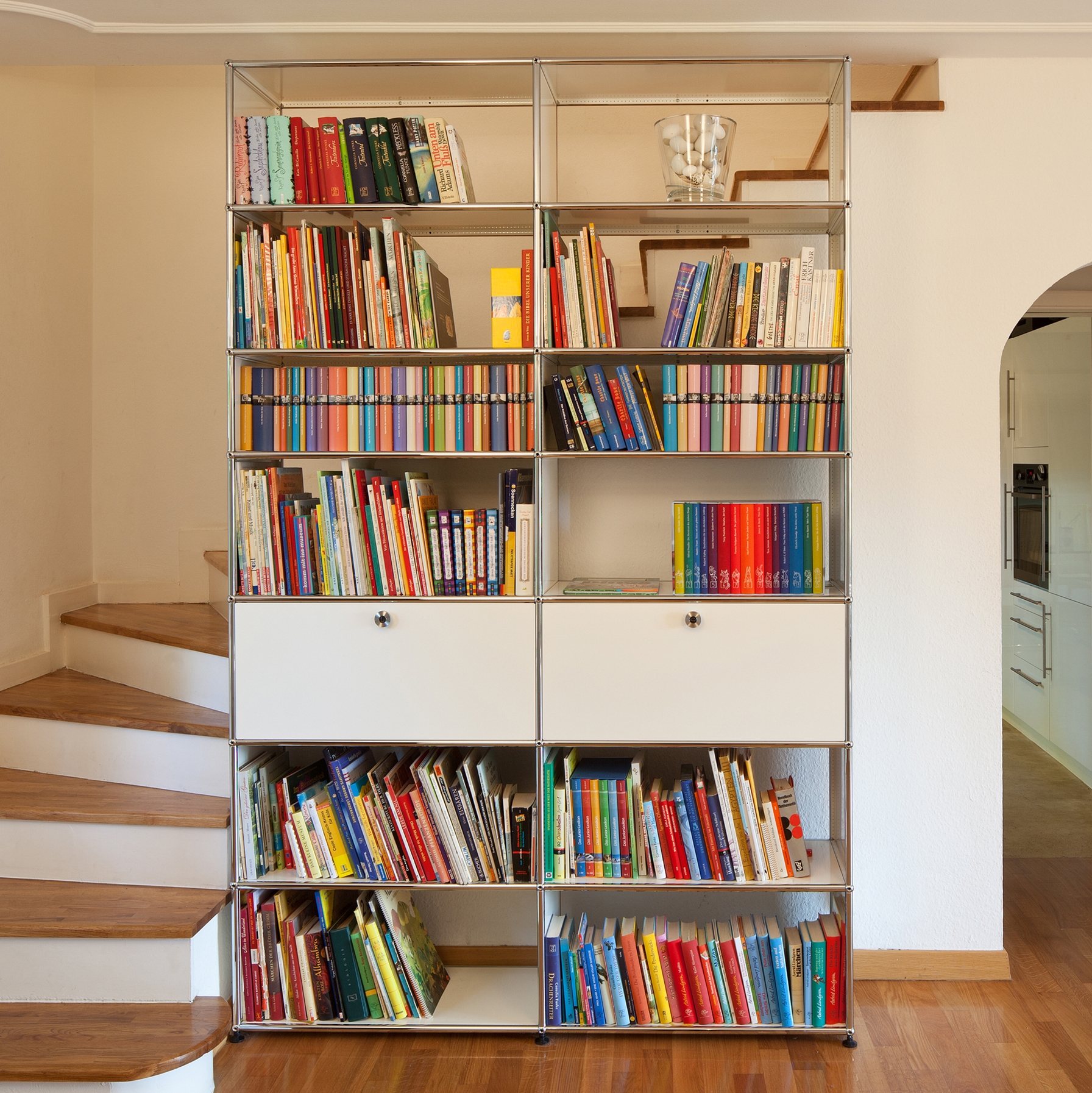Display product USM Haller Shelving | Pure White from manufacturer USM