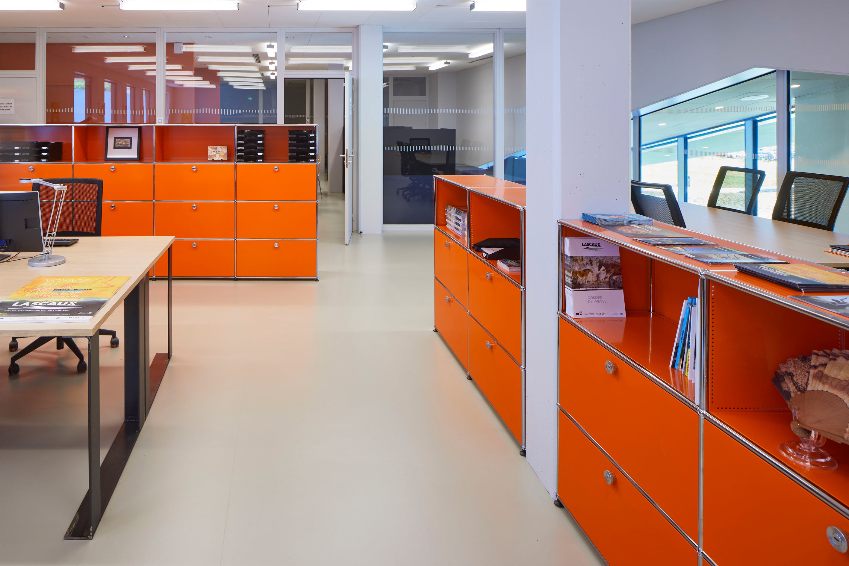 Display product USM Haller Storage | Pure Orange from manufacturer USM
