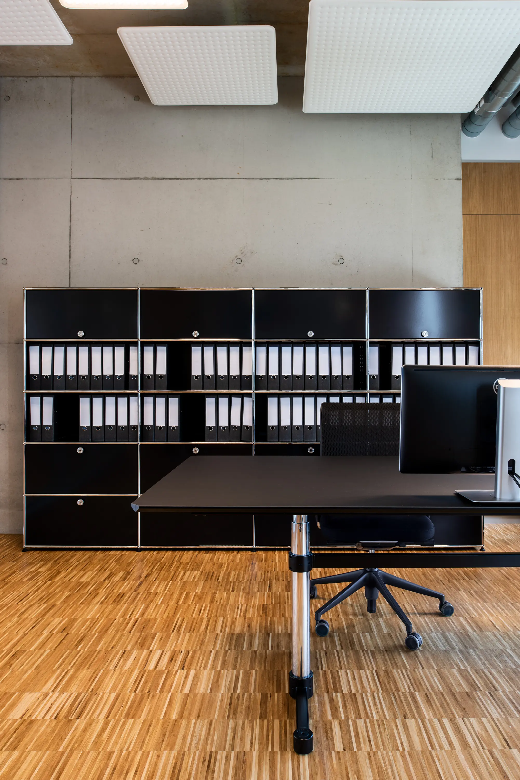 USM - USM Haller Storage | Graphite Black